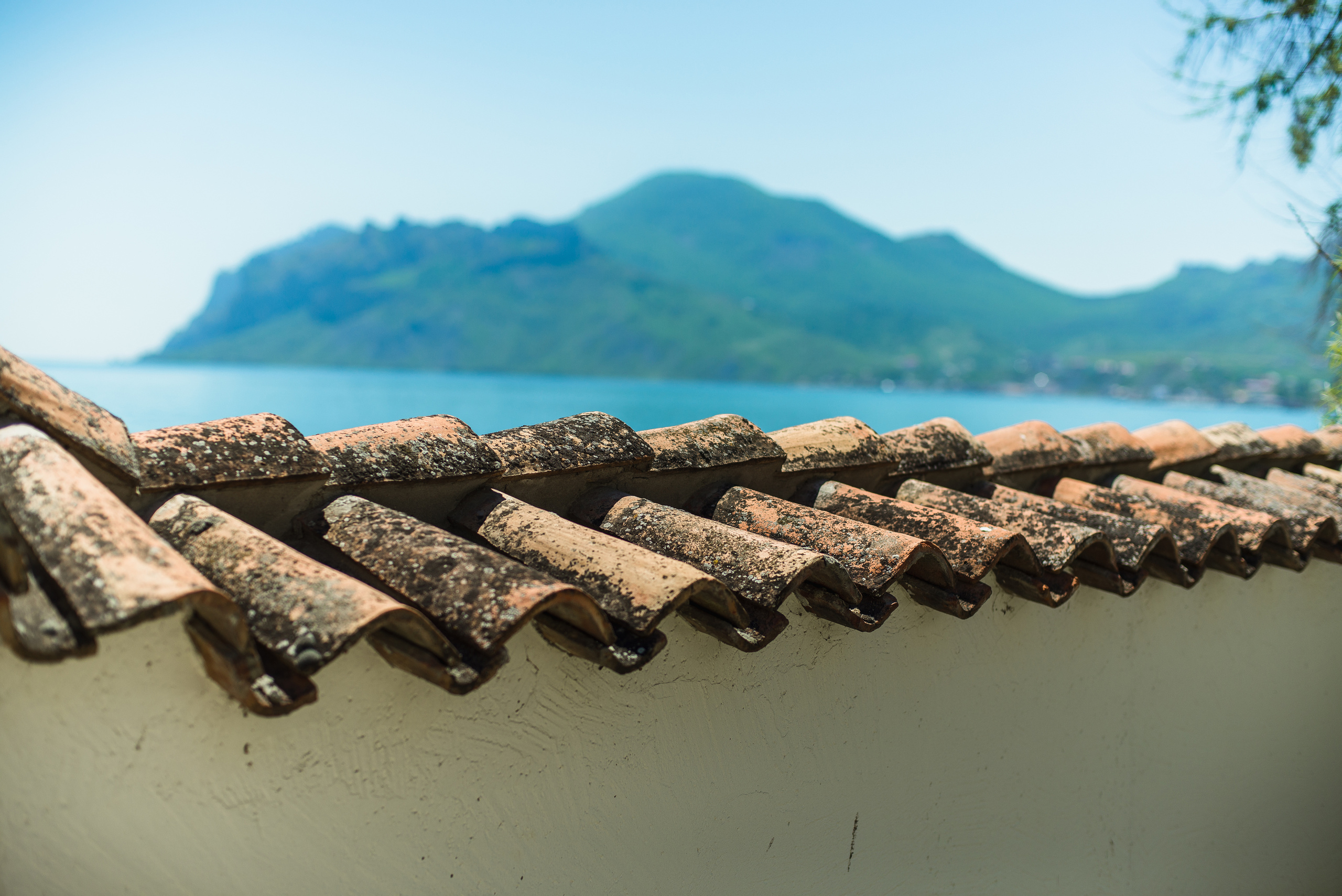 Фотосъемка дома в средиземноморском стиле у моря в Коктебеле. Фотограф интерьеров Фотосъемка рекламы в Ялте и по Крыму