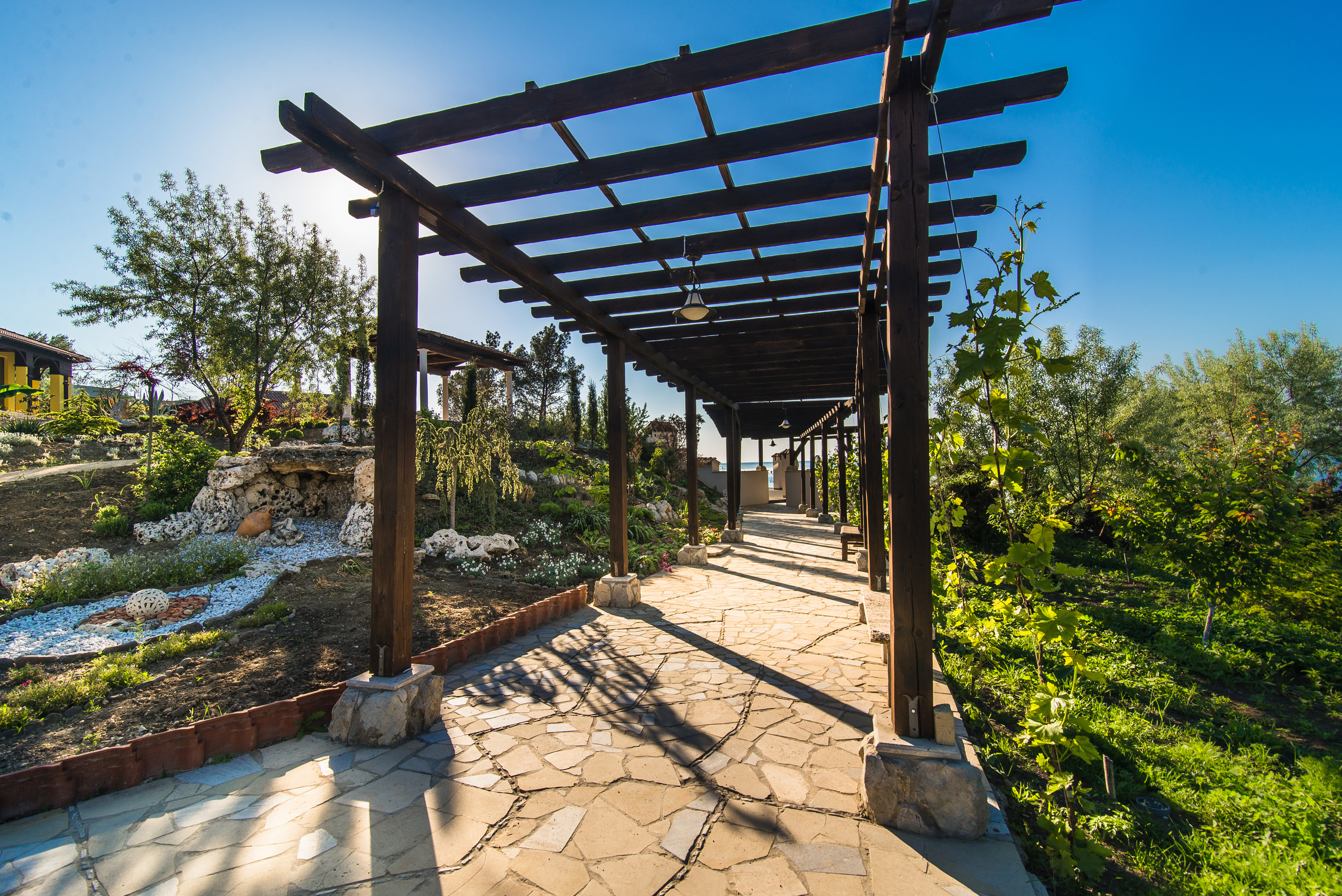 Фотосъемка дома в средиземноморском стиле у моря в Коктебеле. Фотограф интерьеров Фотосъемка рекламы в Ялте и по Крыму