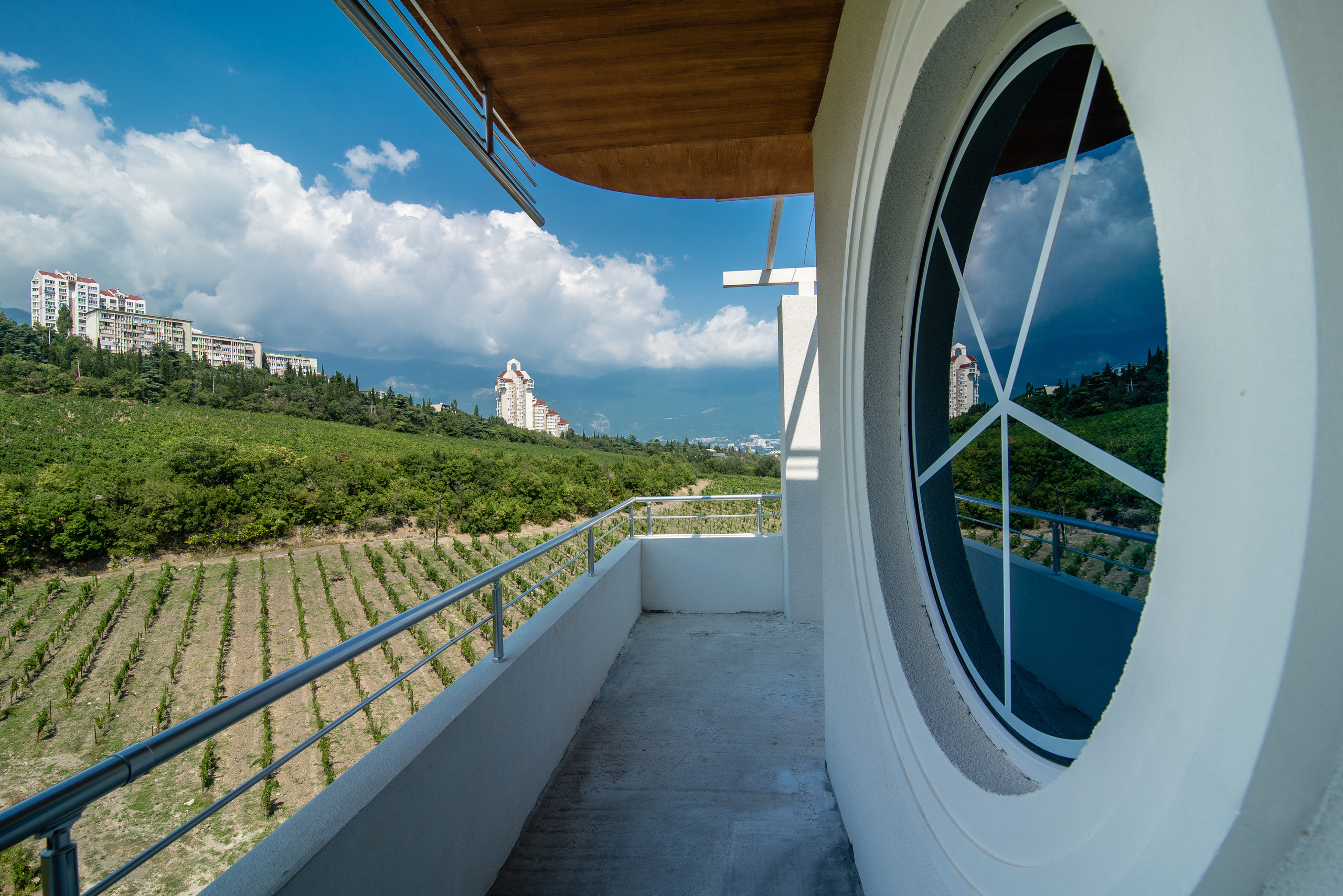 Динамика строительства и финальная фотосессия перед сдачей в эксплуатацию дома …. Фотограф интерьеров Фотосъемка рекламы в Ялте и по Крыму