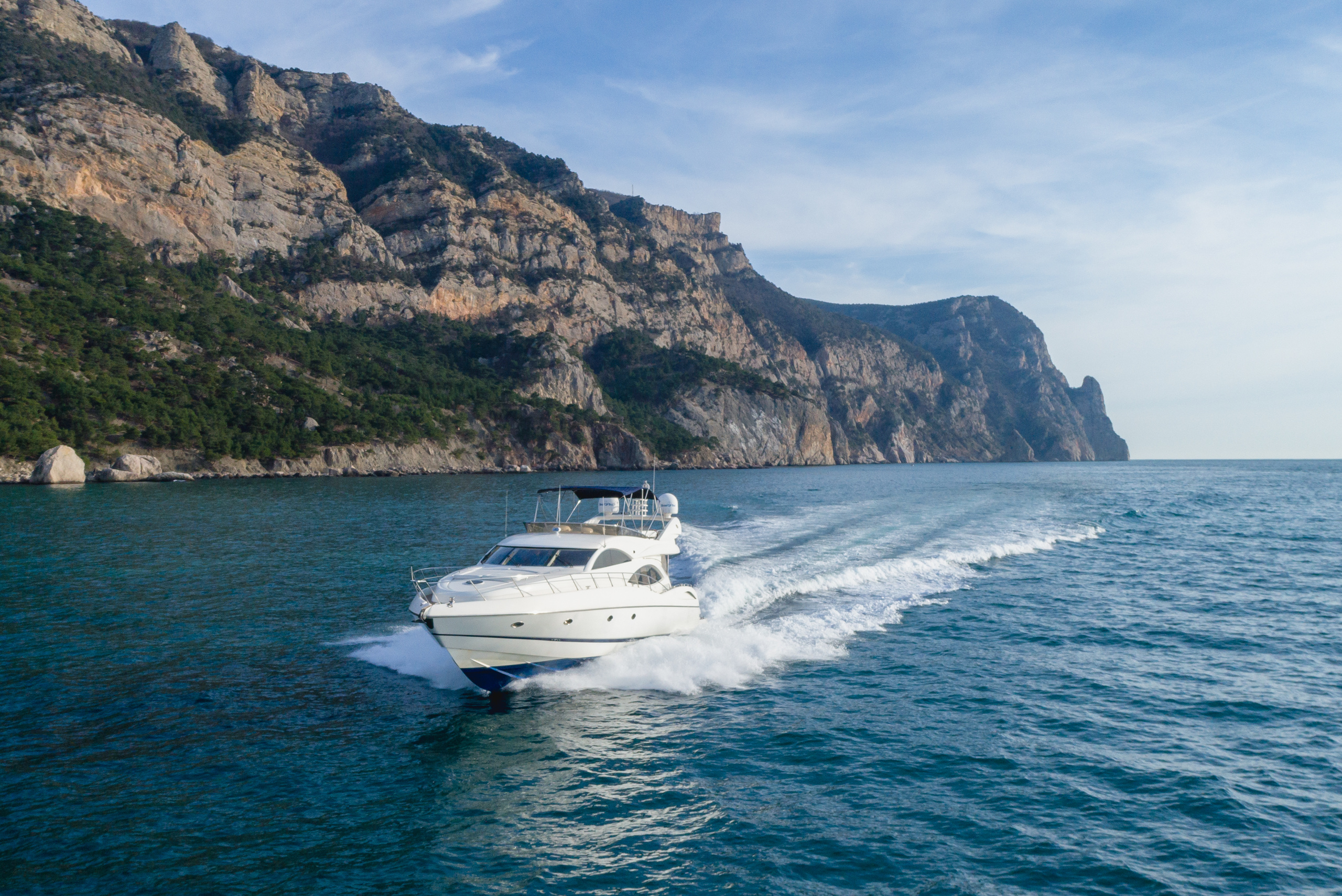 Фотосъемка яхты для рекламного буклета и сайта. Фотограф интерьеров Фотосъемка рекламы в Ялте и по Крыму