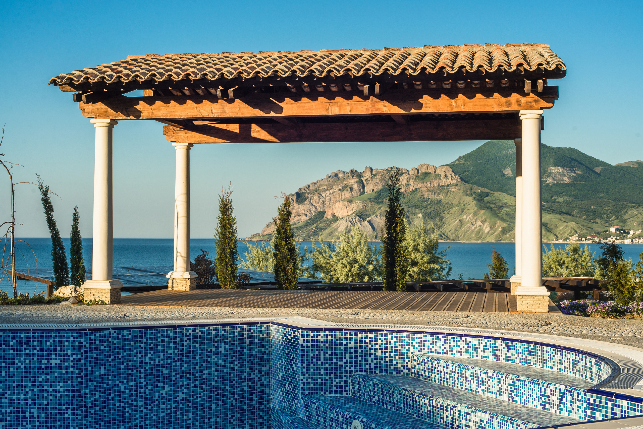 Фотосъемка дома в средиземноморском стиле у моря в Коктебеле. Фотограф интерьеров Фотосъемка рекламы в Ялте и по Крыму