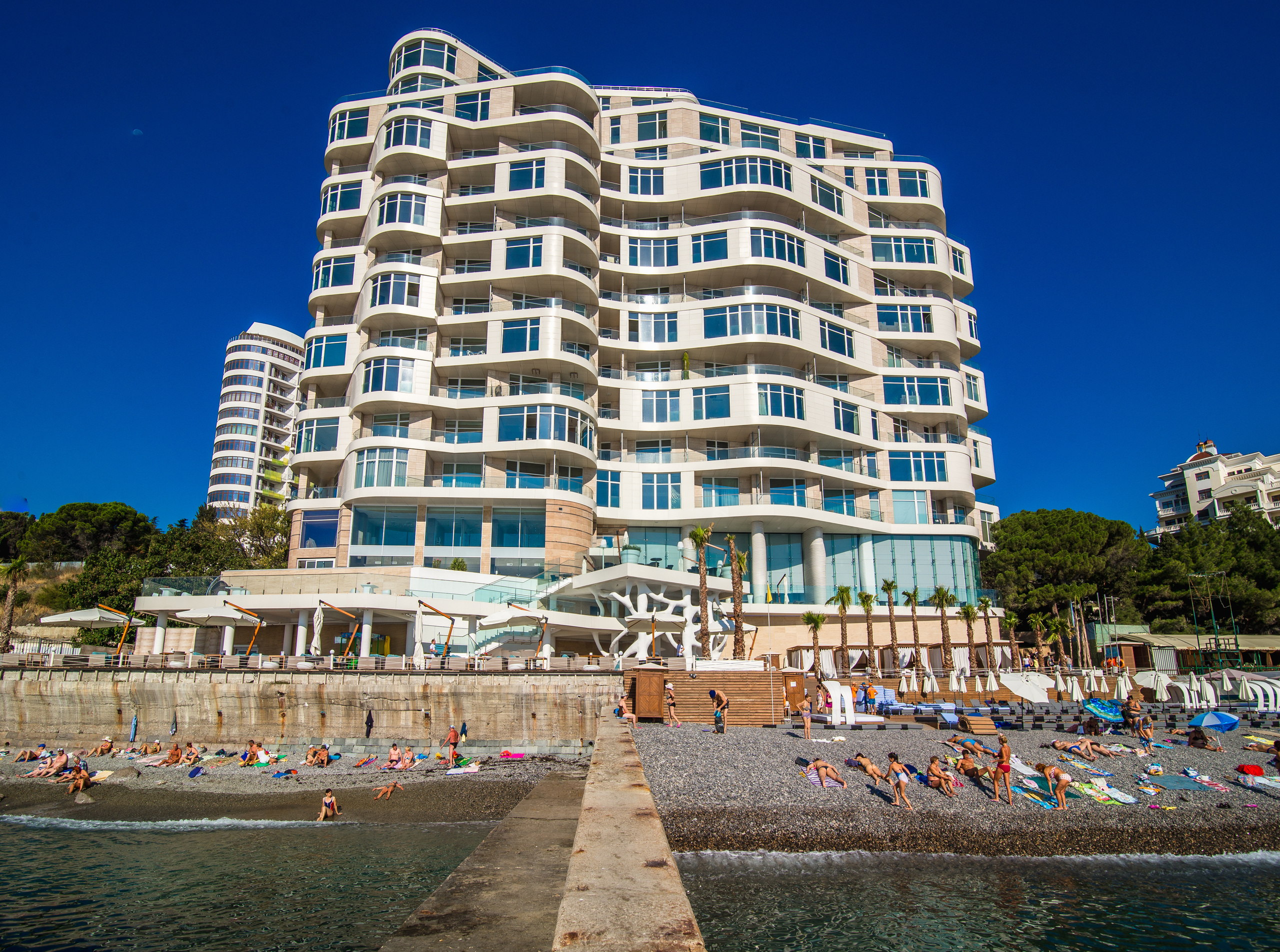 Архитектурная съемка жилого комплекса "Opera Prima" в Ялте. Фотограф интерьеров Фотосъемка рекламы в Ялте и по Крыму