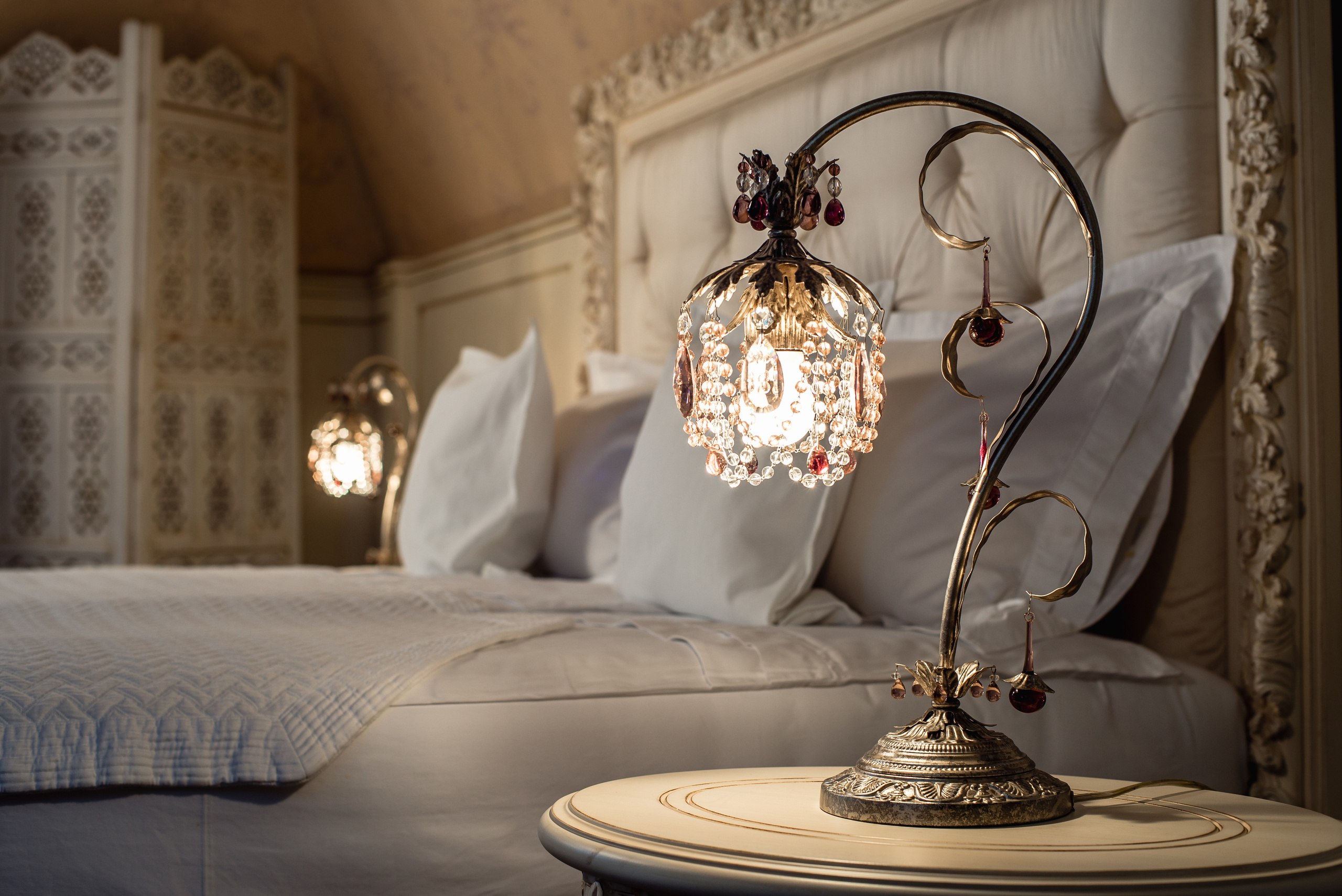 Фотосессия деталей интерьера для отеля Вилла София в Ялте. Фотограф интерьеров Фотосъемка рекламы в Ялте и по Крыму