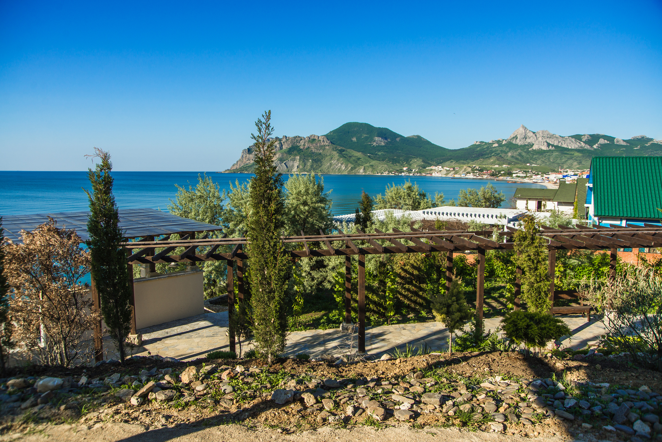 Фотосъемка дома в средиземноморском стиле у моря в Коктебеле. Фотограф интерьеров Фотосъемка рекламы в Ялте и по Крыму