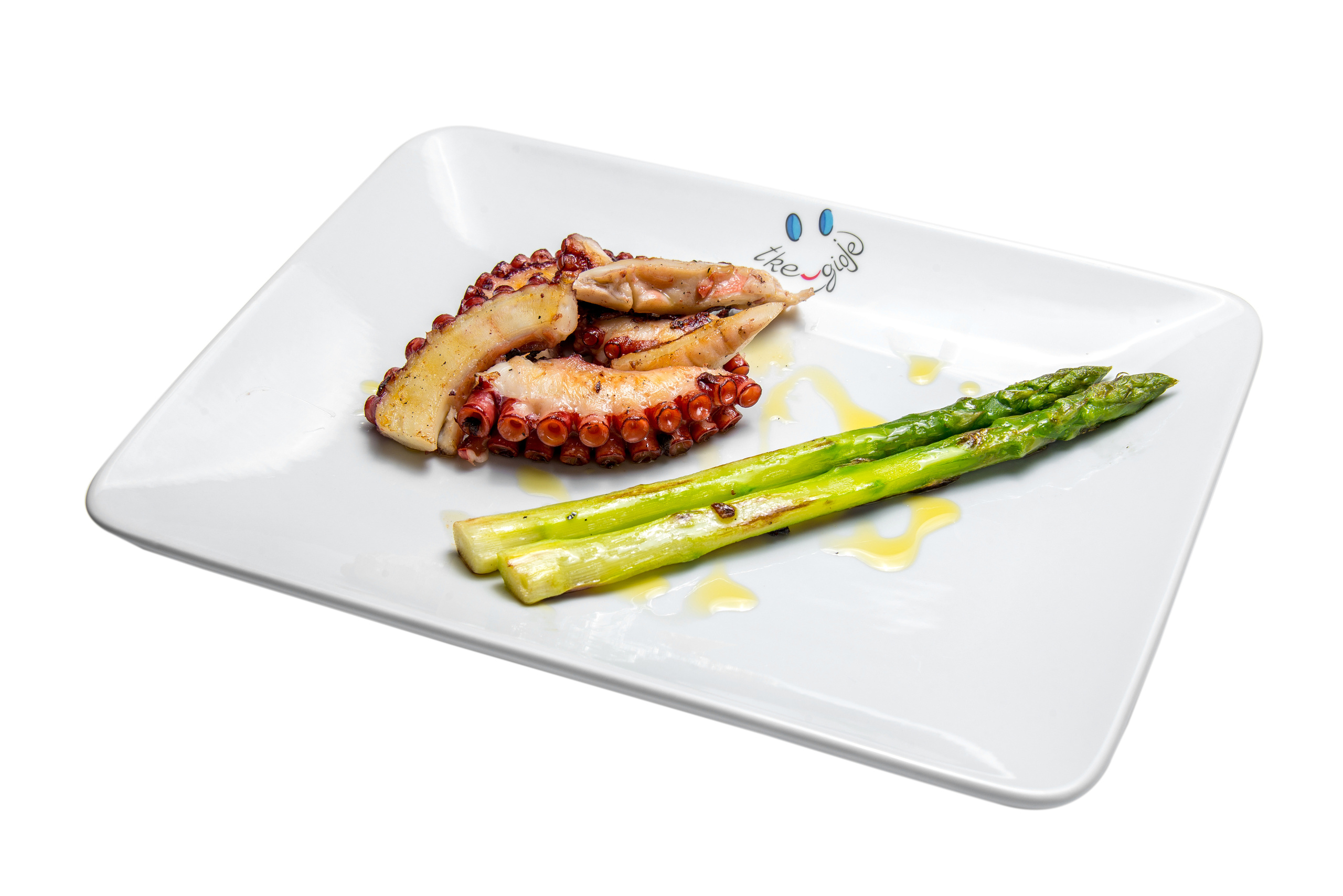 Фотосъемка осовных блюд на белом фоне для меню и сайта ресторана "Tre Gioje". Фотограф интерьеров Фотосъемка рекламы в Ялте и по Крыму