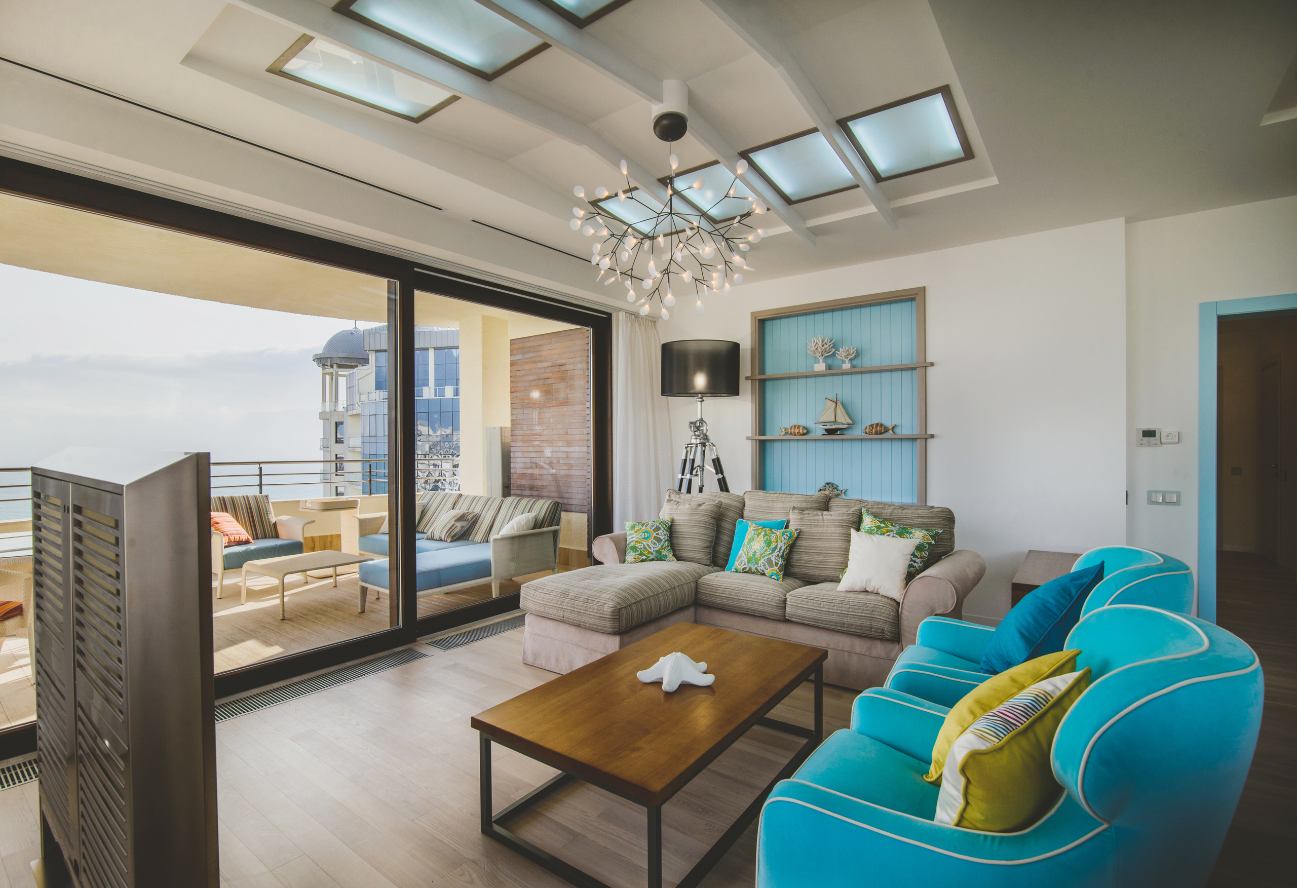 Фотосъемка апартаментов в комплексе Omega для дизайн-студии Bellarte. Фотограф интерьеров Фотосъемка рекламы в Ялте и по Крыму