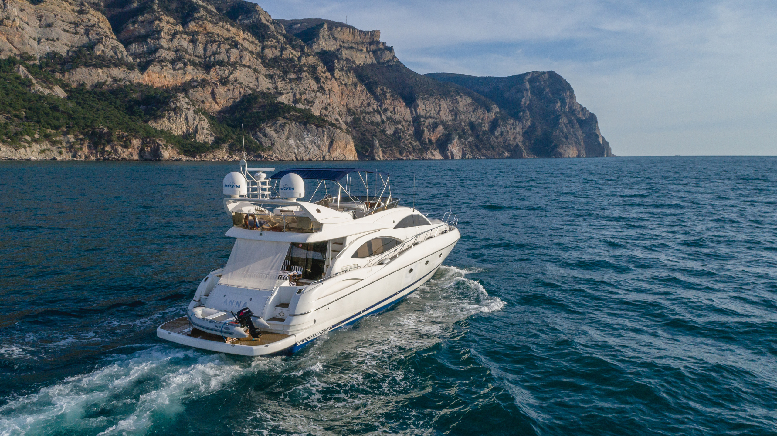 Фотосъемка яхты для рекламного буклета и сайта. Фотограф интерьеров Фотосъемка рекламы в Ялте и по Крыму