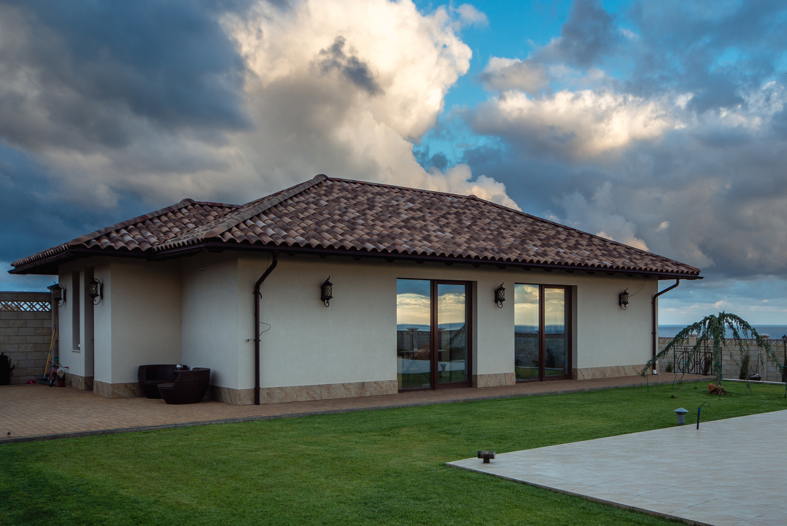 Фотосъемка дома для продажи на берегу моря г. Севастополь, мыс Фиолент. Фотограф интерьеров Фотосъемка рекламы в Ялте и по Крыму