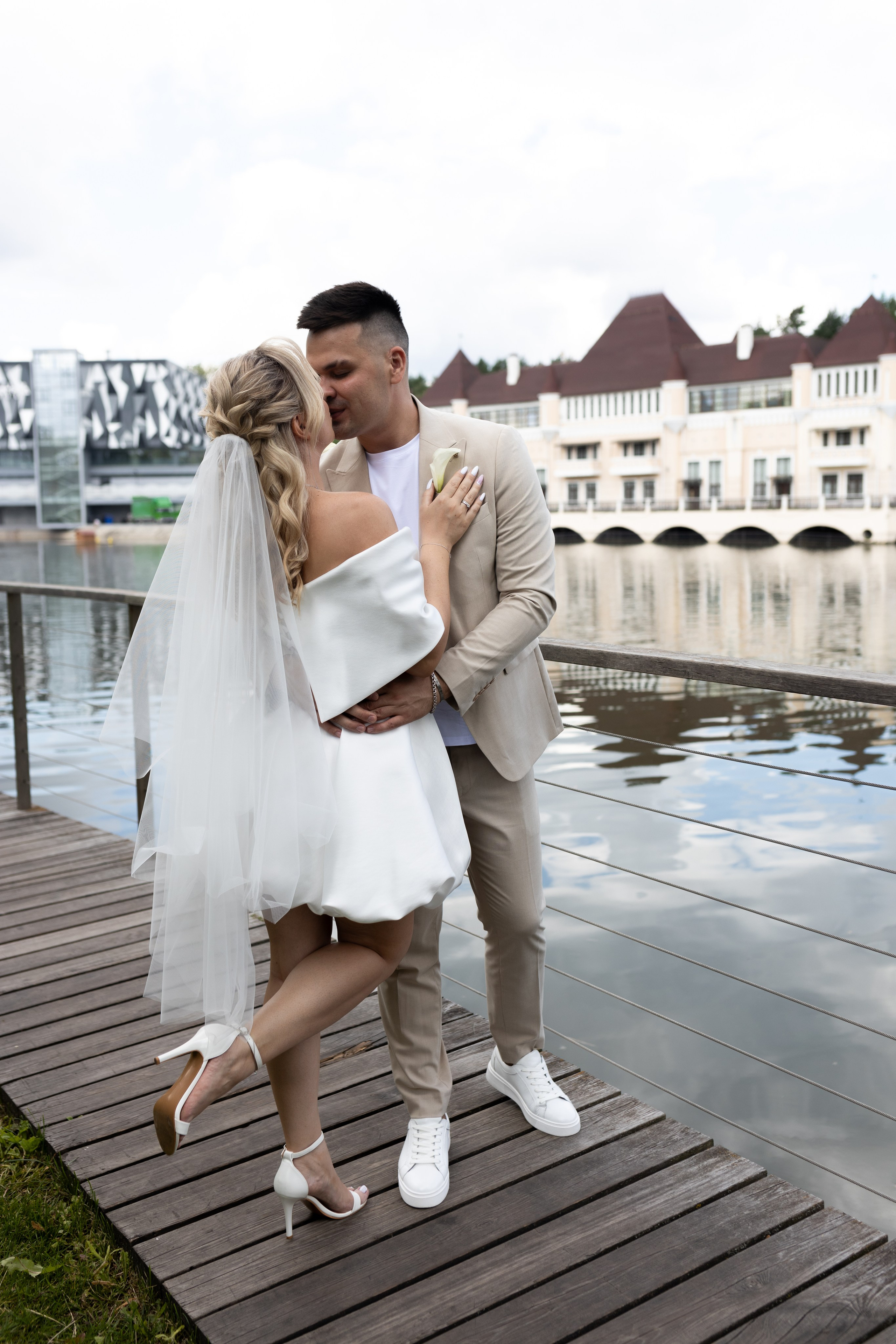 Олеся и Рома, ВДНХ. Свадебный фотограф | Москва