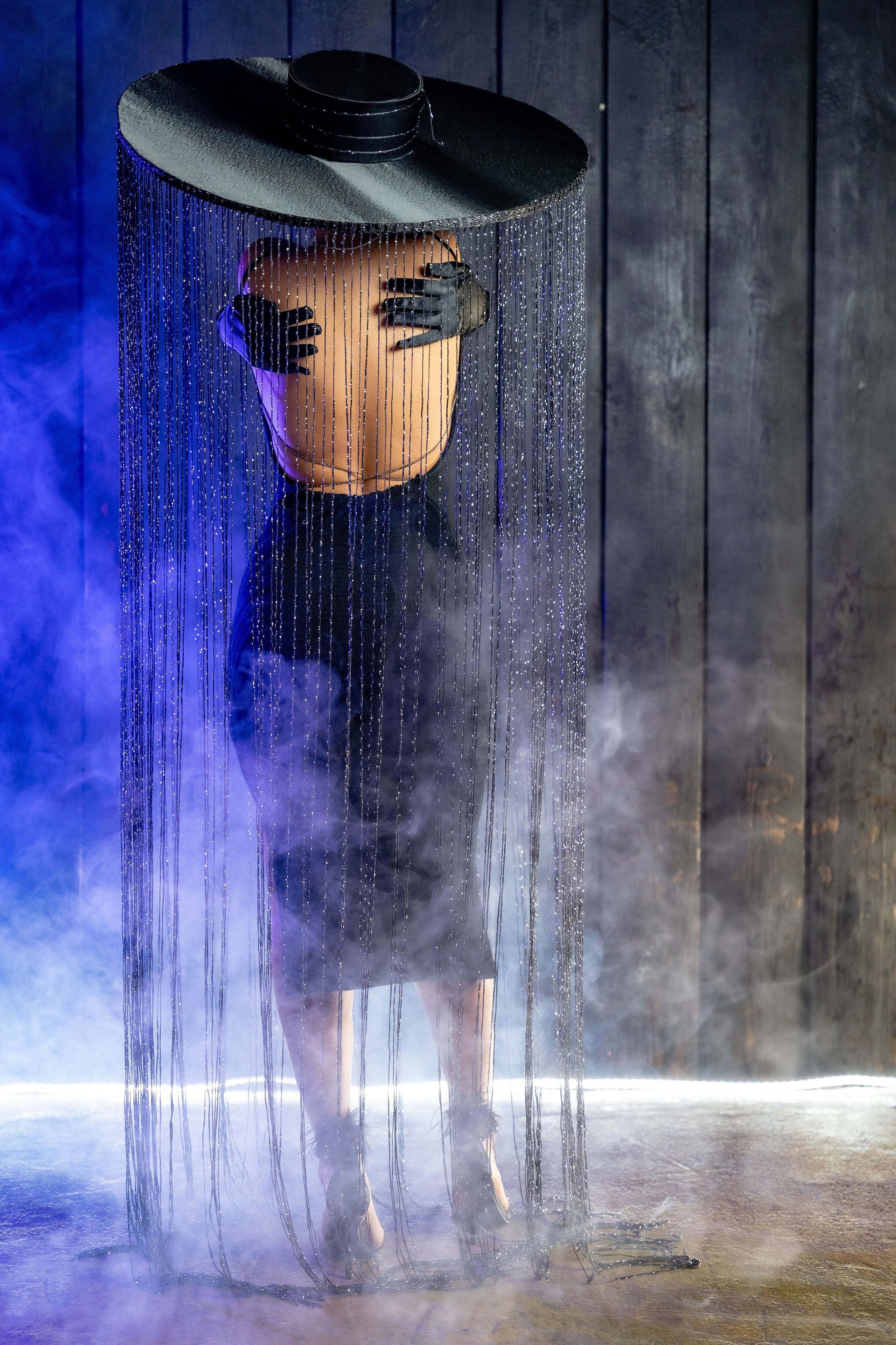 В шляпе с нитями. Профессиональный фотограф Ковалева Олеся