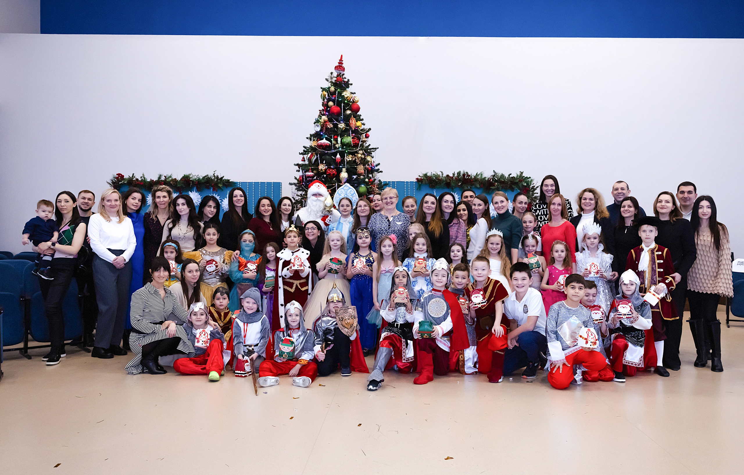 Новогодний праздник 1 В класс! Гимназия № 23. Фотограф и Видеограф в Краснодаре Юлия Солодченко