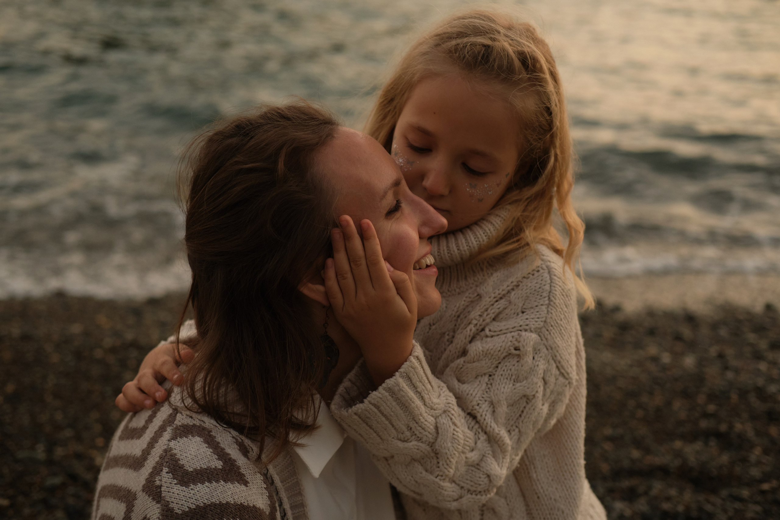 Под шум прибоя. Фотограф Карелина Полина