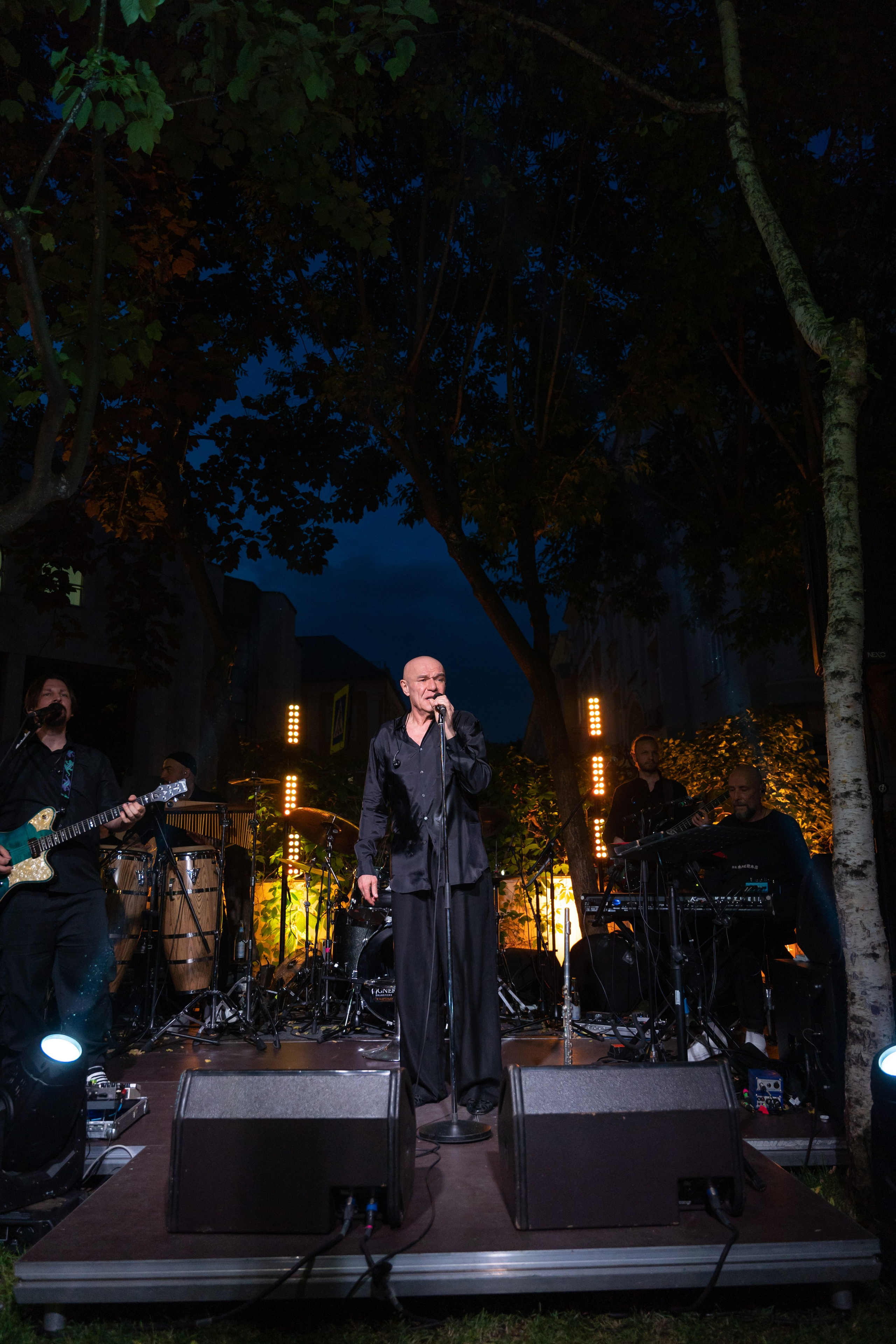 BUTLER открытие летней веранды: выступление группы «Моральный кодекс». Портретный и репортажный фотограф в Москве Разуменко Роман