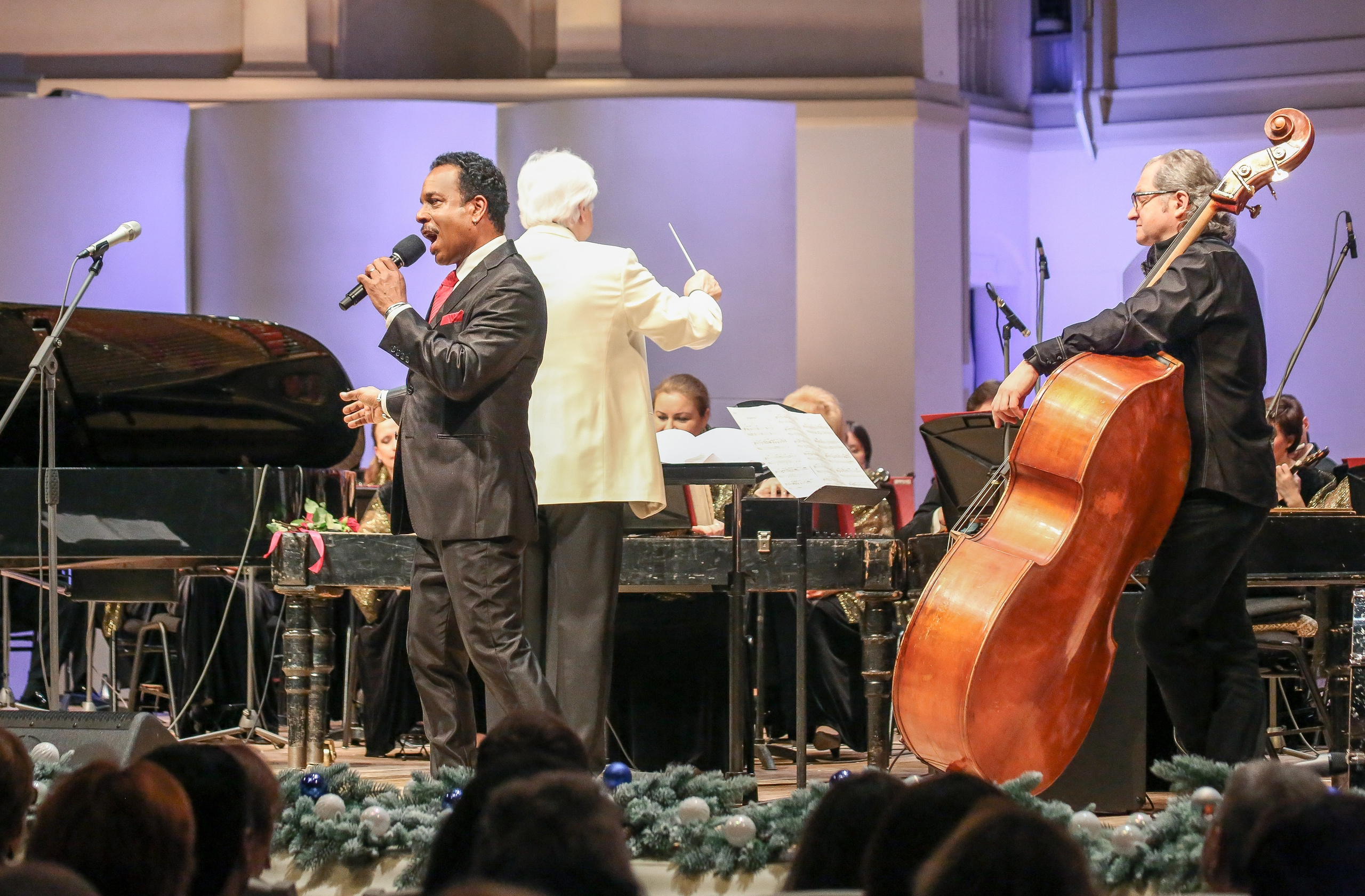 Christmas in Blue. Дарья Письменюк / Darya Leitstern — фотограф, музыкант, журналист, путешественник