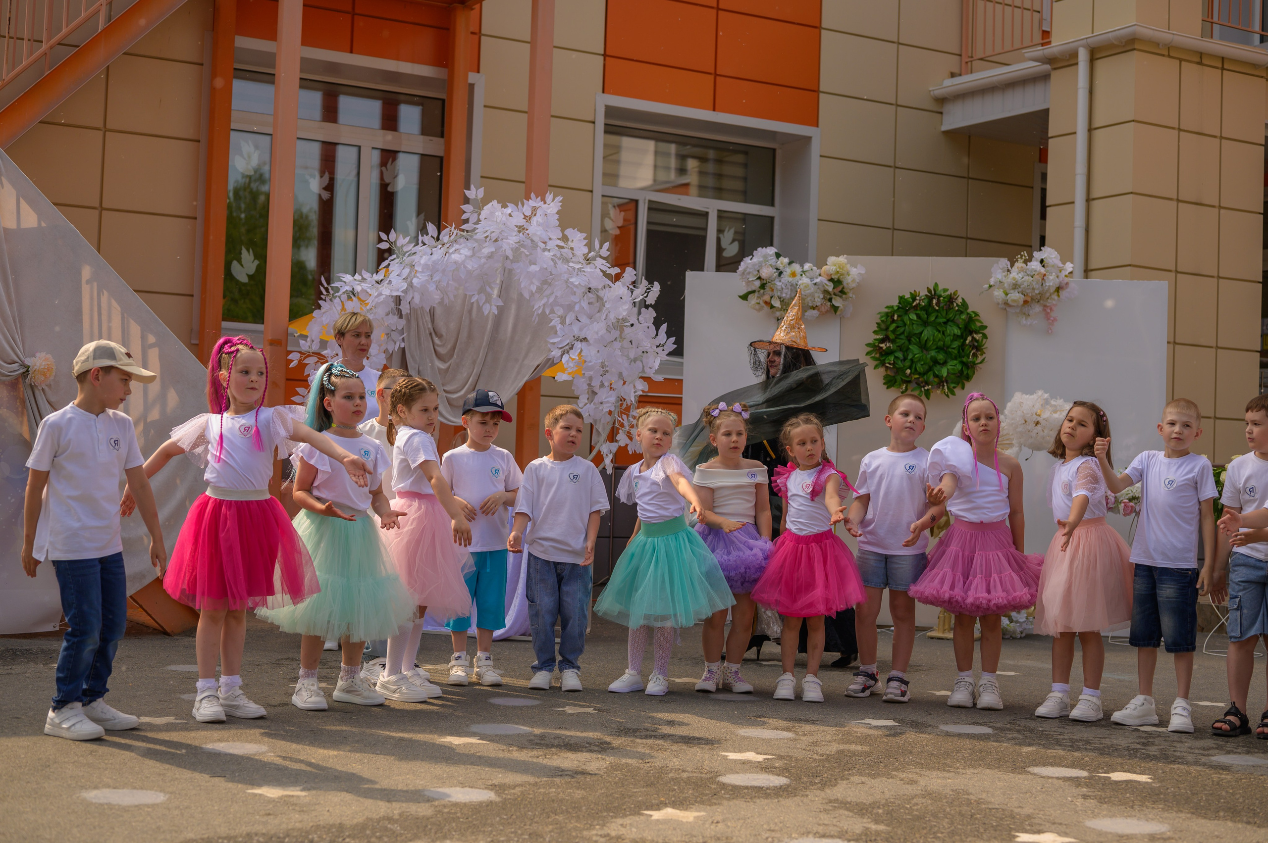 Репортаж выпускного группа «Фантазёры» 3 садик. Фотограф новорожденных, семейный детский в Тюмени Татьяна Морозова