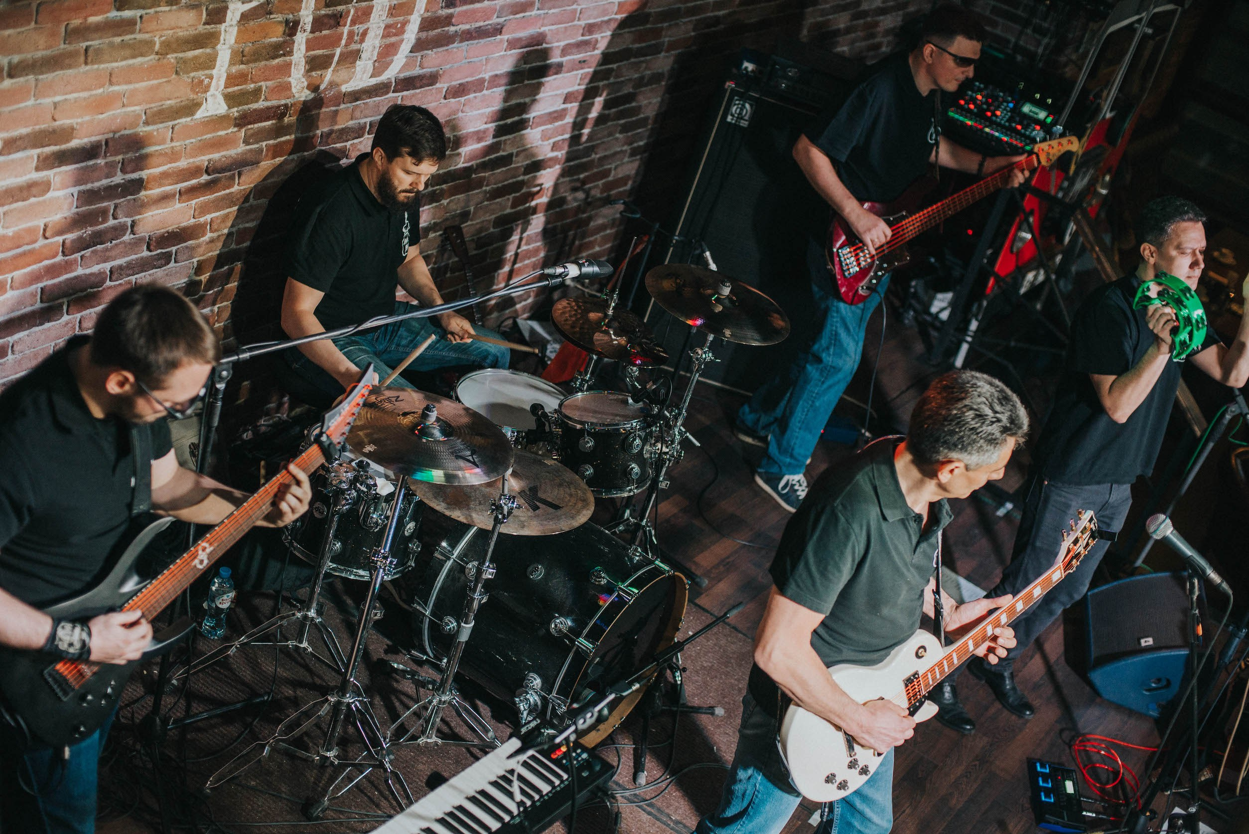 LifePub 16.03.2022. Московская кавер-группа BankBand