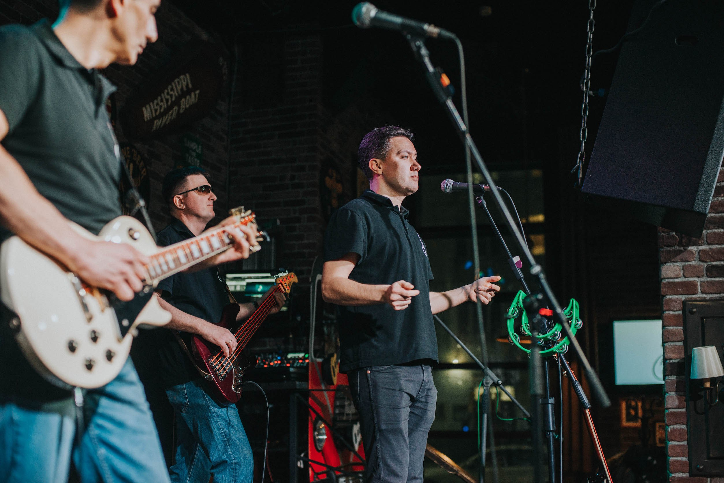 LifePub 16.03.2022. Московская кавер-группа BankBand