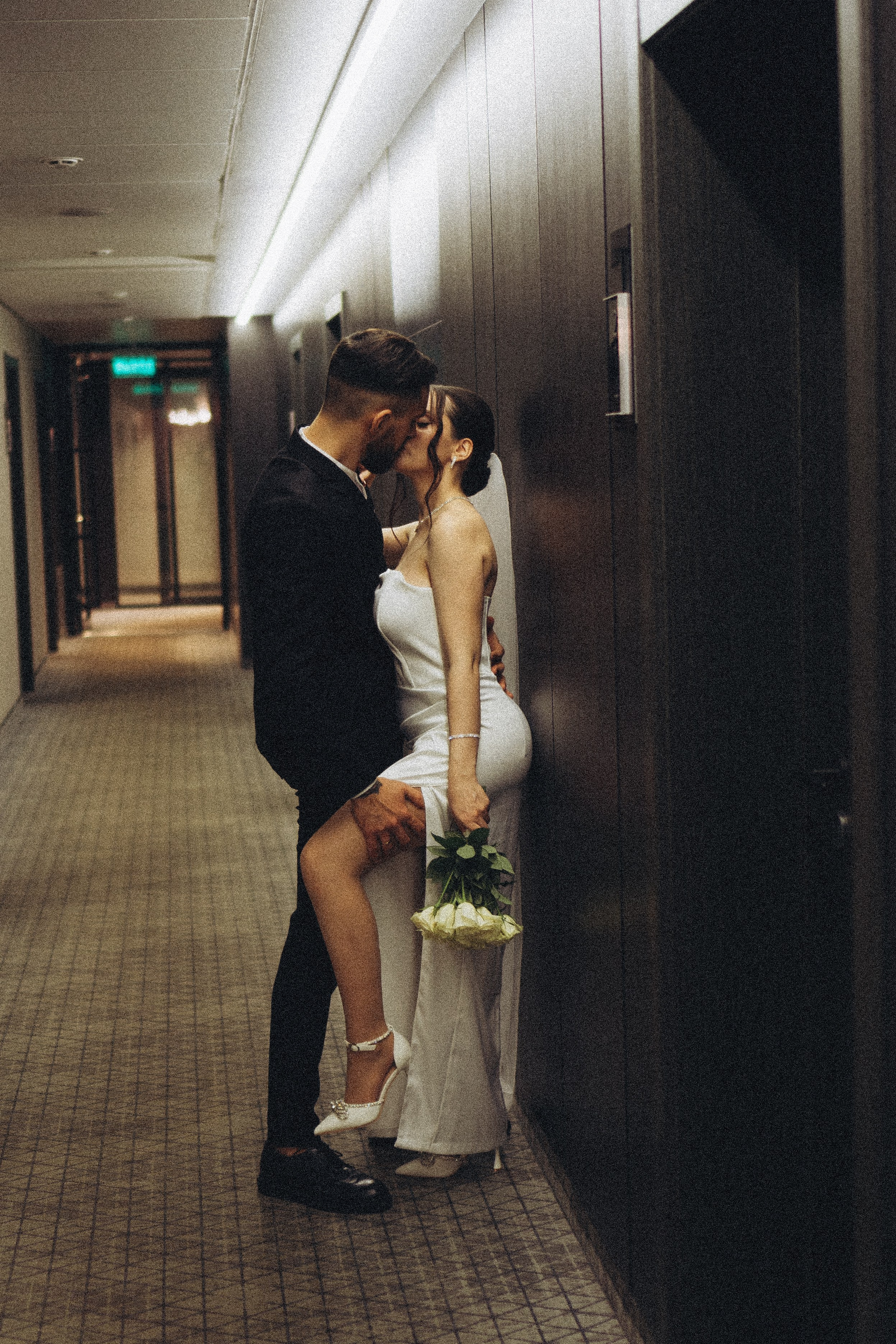 СВАДЕБНАЯ СЬЕМКА СБОРОВ ЖЕНИХА И НЕВЕСТЫ В ОТЕЛЕ И ТАКЖЕ ФОТОСЕССИИЯ В ОТЕЛЕЕ МЕГАПОЛИС БРЯНСК. Профессиональный фотограф, Санкт-Петербург — Виктория Богомолова