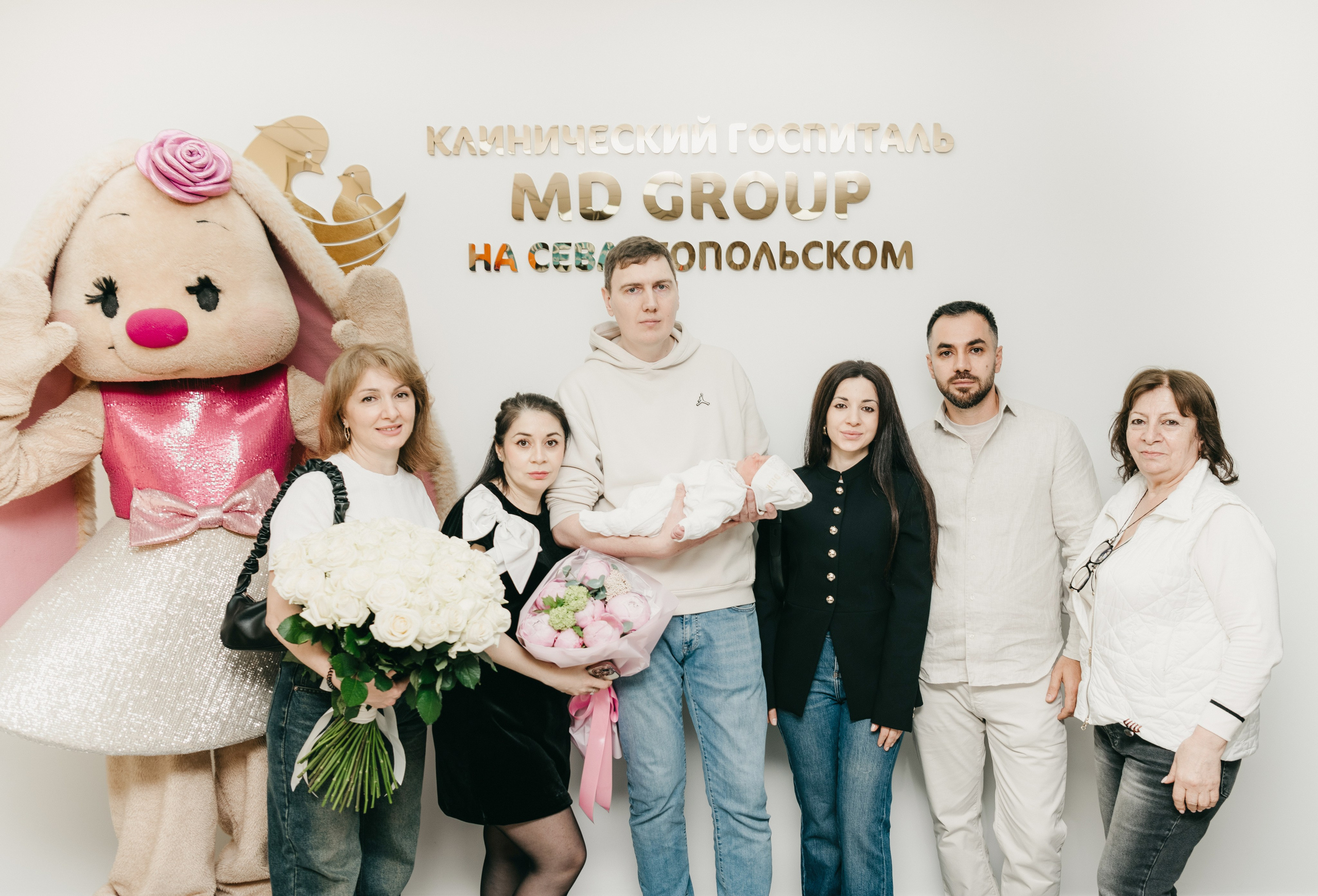 Выписка Евы. Мать и дитя на Севастопольском. Фотограф на выписку из роддома в Москве и МО