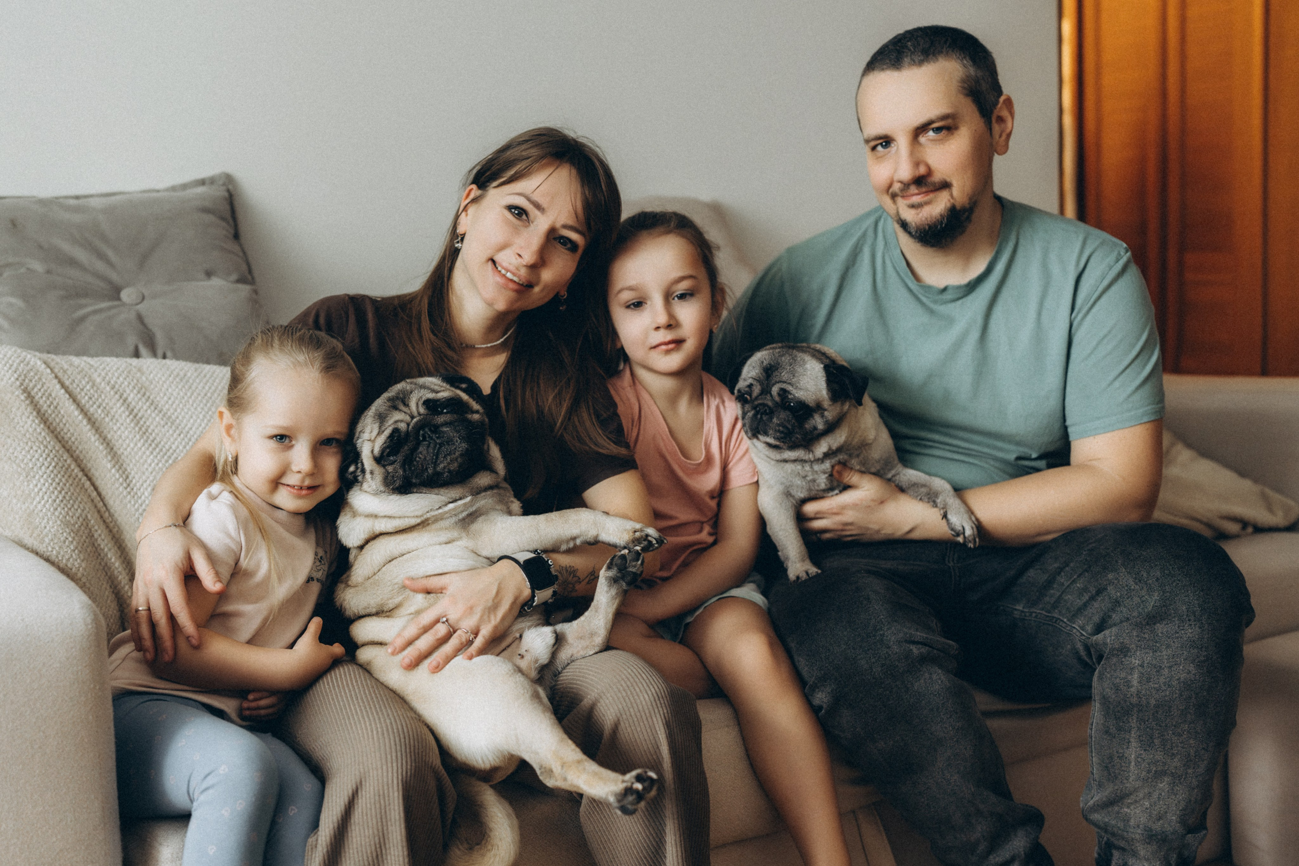 Уютная домашняя фотосессия Любы Димы Веры и Алины. Детский, семейный и ньюборн фотограф в Москве Юлия Шуарт