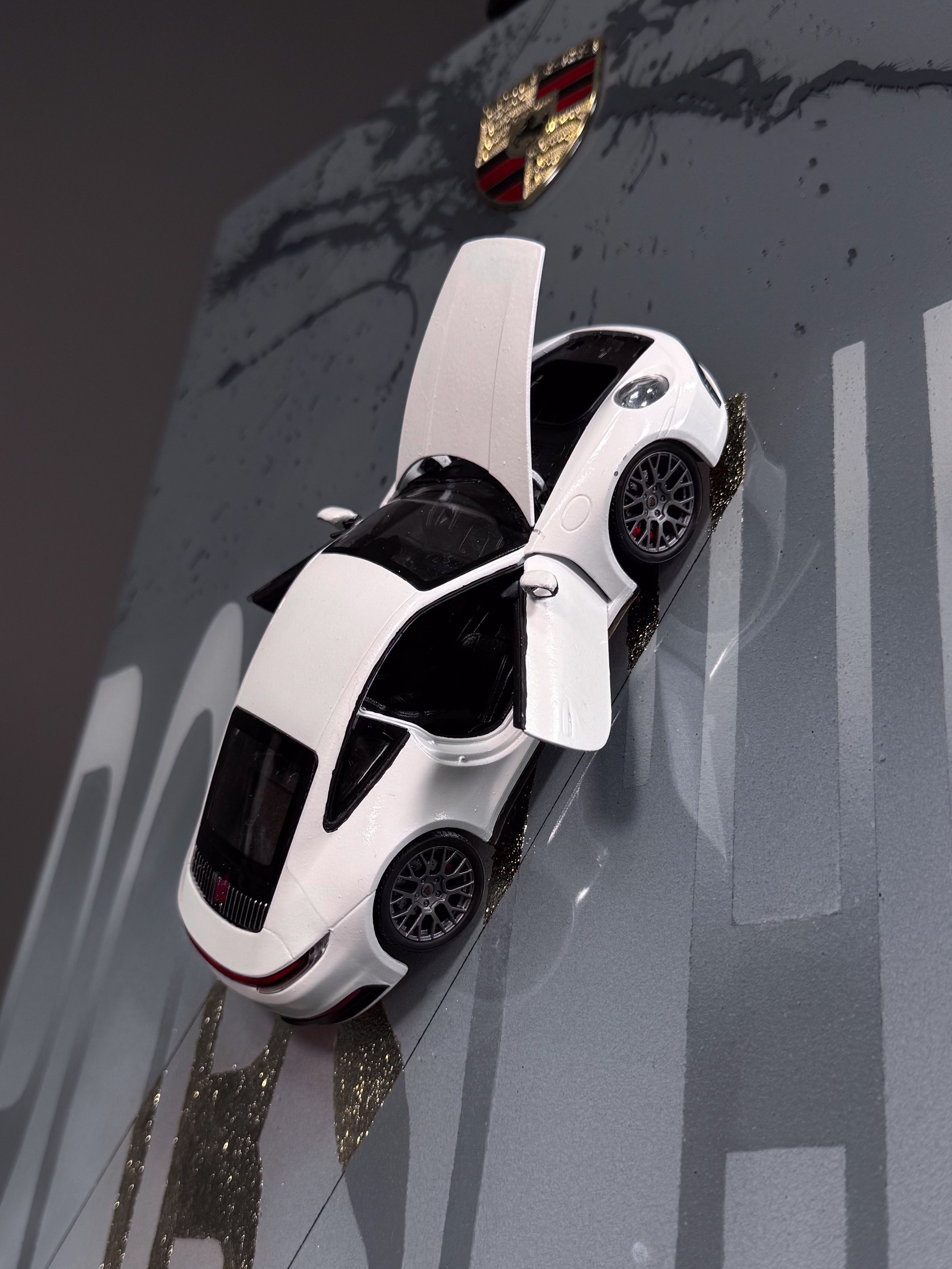 Картины с машиной. Художественная мастерская ANIG Studio