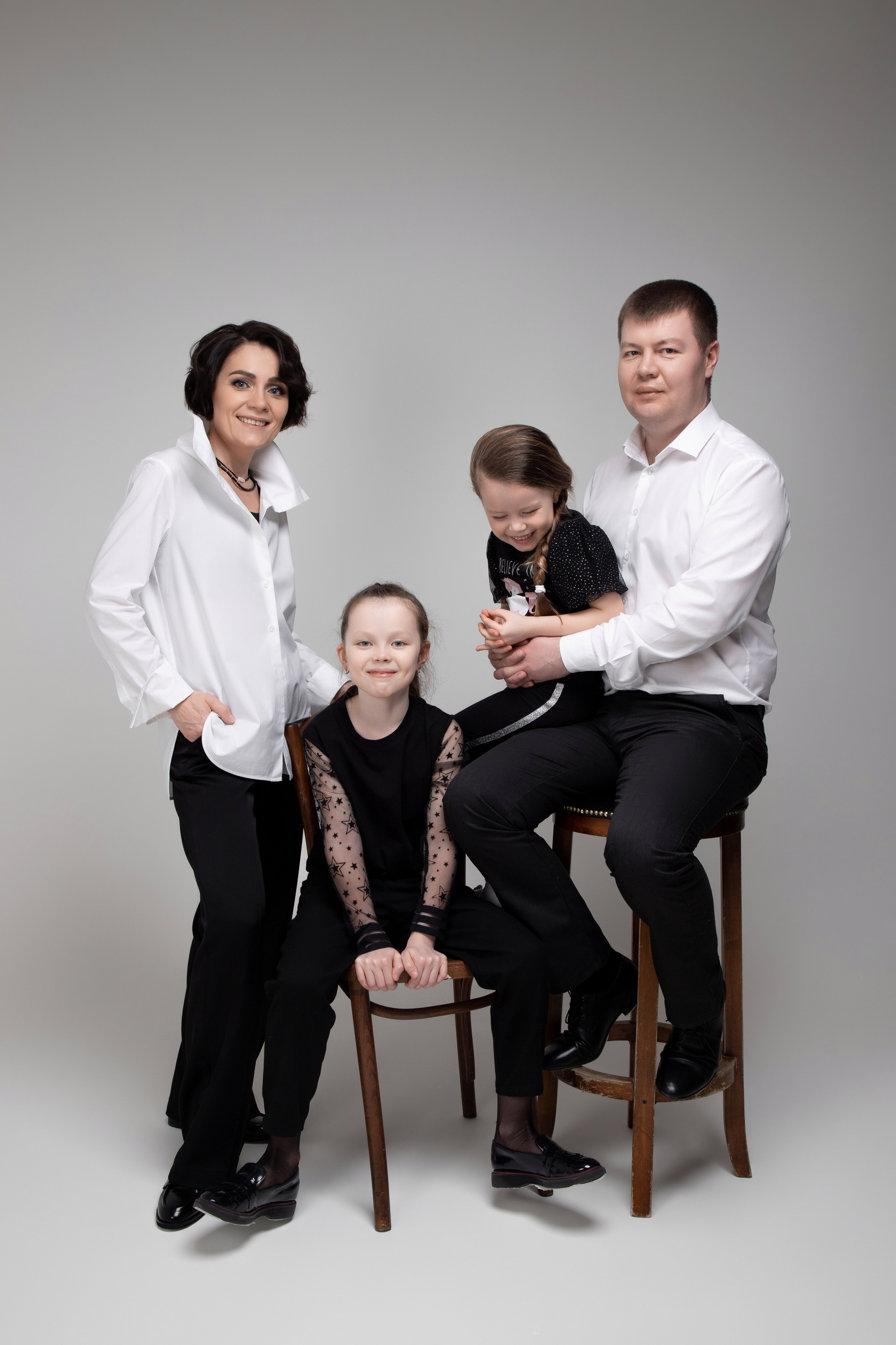 Алексей, Елена, Кристина и Арина. Фотограф Денис Лесковский (Тюмень)