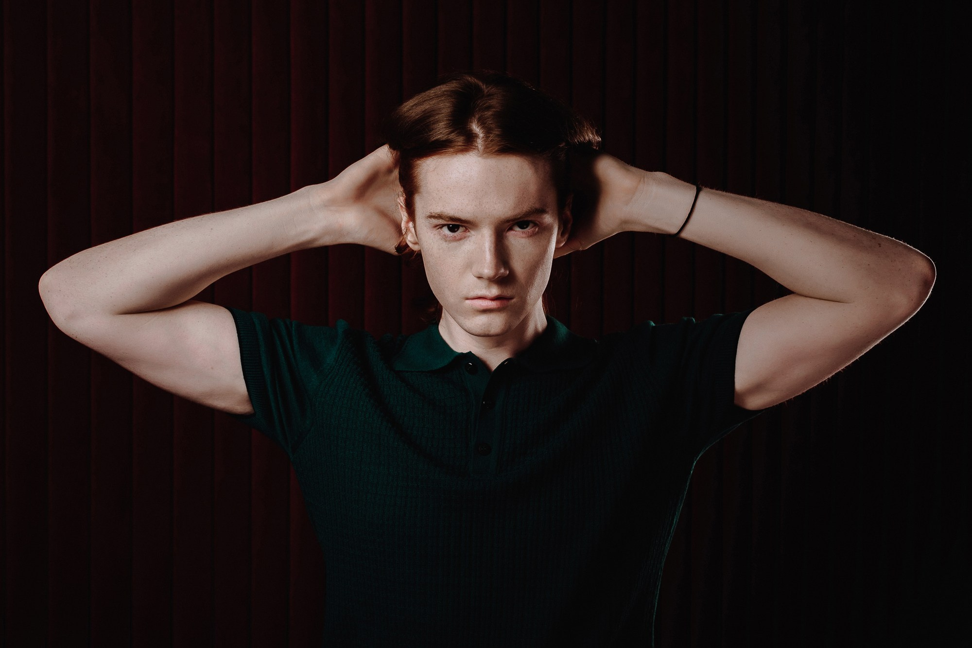 мужской портрет в студии