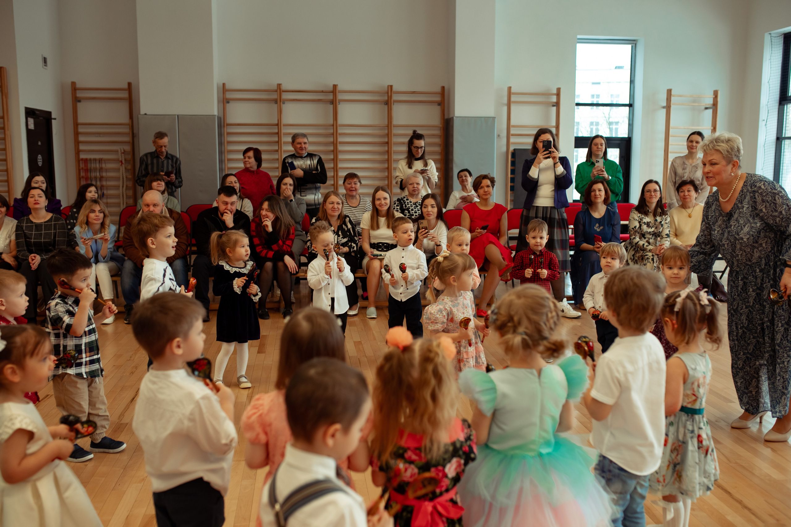 Праздник весны в детском саду. Семейный и детский фотограф в Москве Дорогова Екатерина