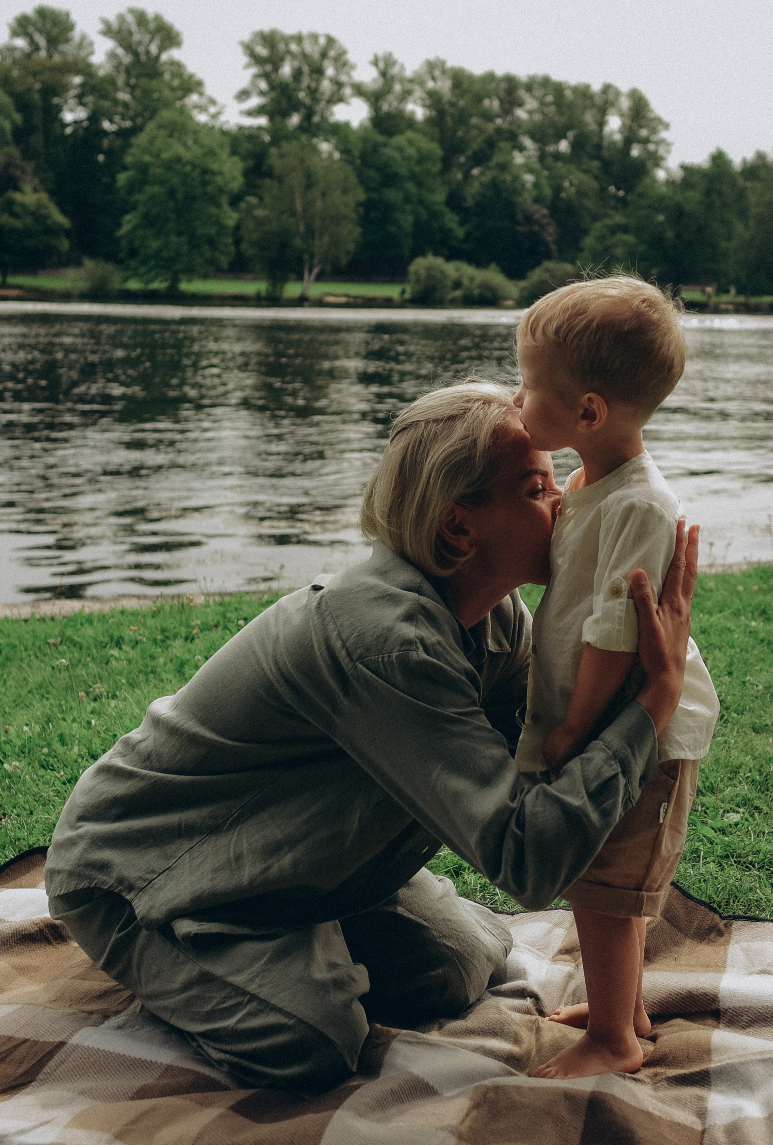 Семейная фотопрогулка парке. Елена Павел и Лев. Семейный и свадебный фотограф в Санкт-Петербурге Яна