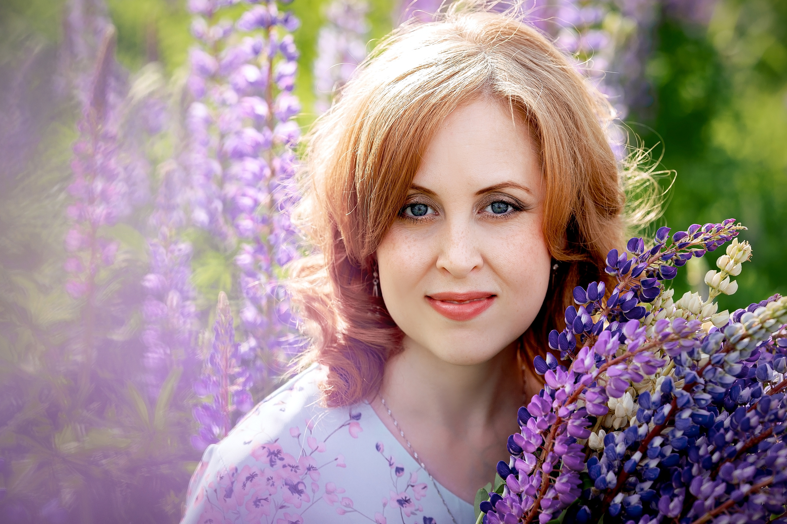 Фотосессия "В ожидании" на природе в Щелково. Цветение люпинов. Свадебный и семейный фотограф Виктория Носачёва. Щелково, Москва и МО