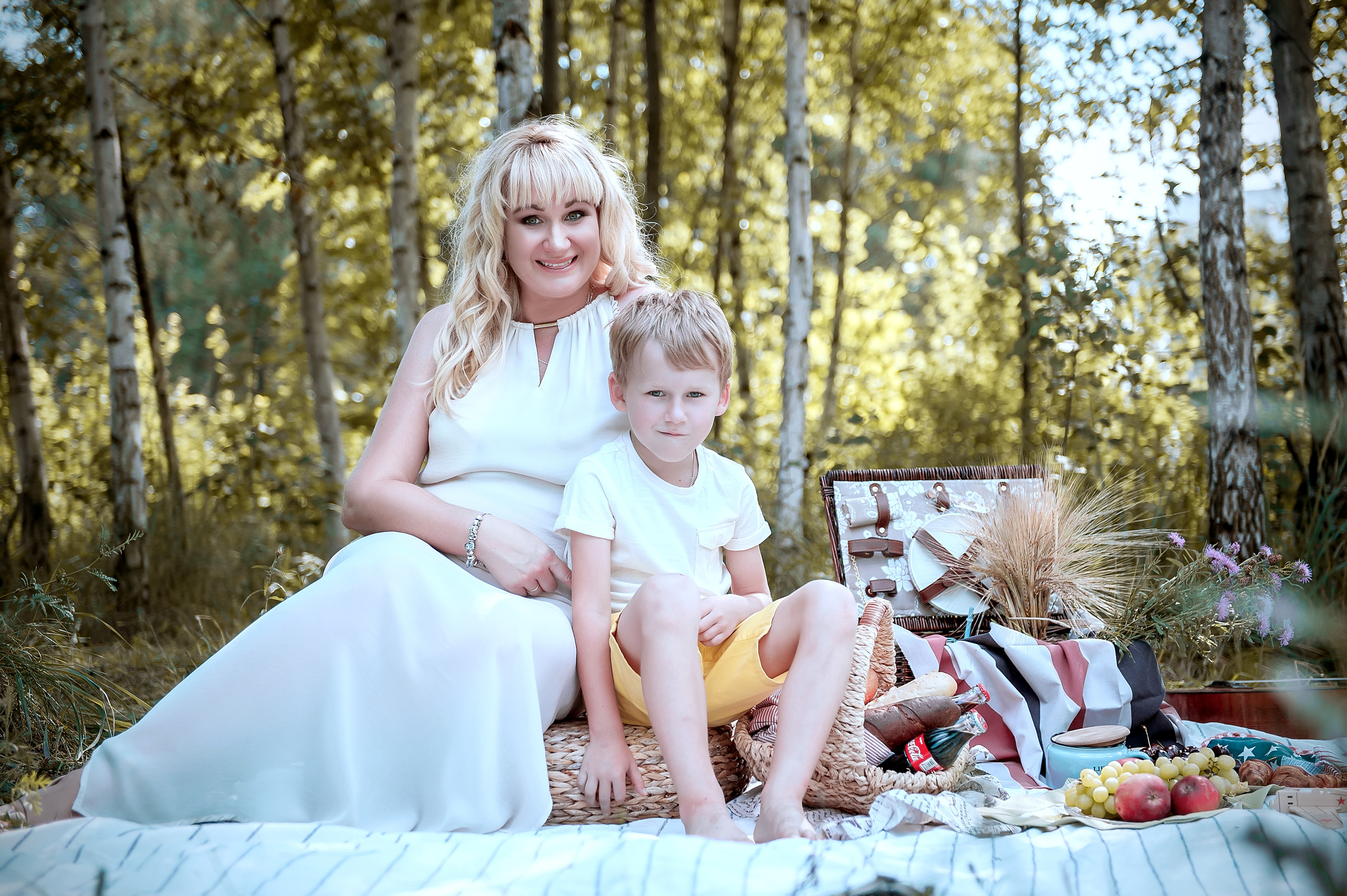 Фотосессия в ожидании малыша в Щелково в стиле "Пикник". Свадебный и семейный фотограф Виктория Носачёва. Щелково, Москва и МО