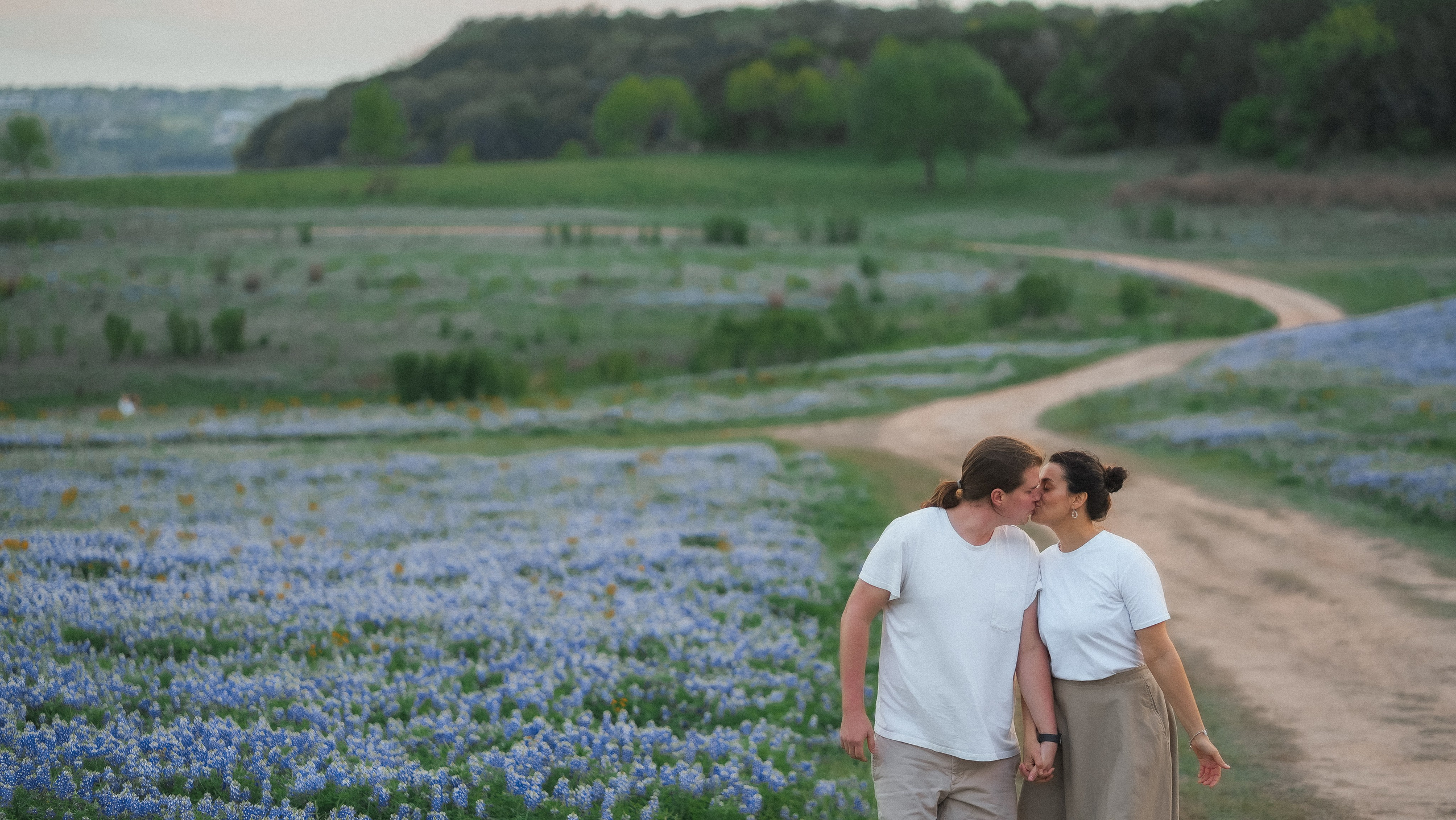 Bluebonnet photo sessions | Stunning Texas wildflower portraits | Anny Smirnova
