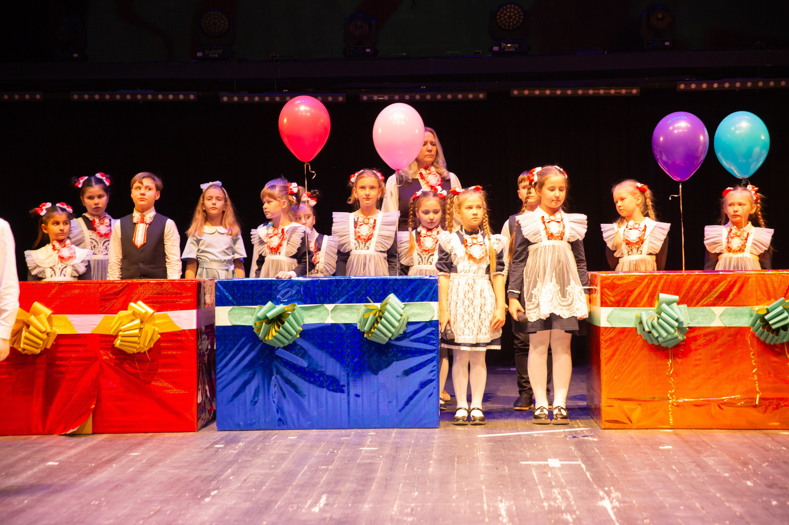 Праздники в школе. Фотограф Дарья Нагайцева