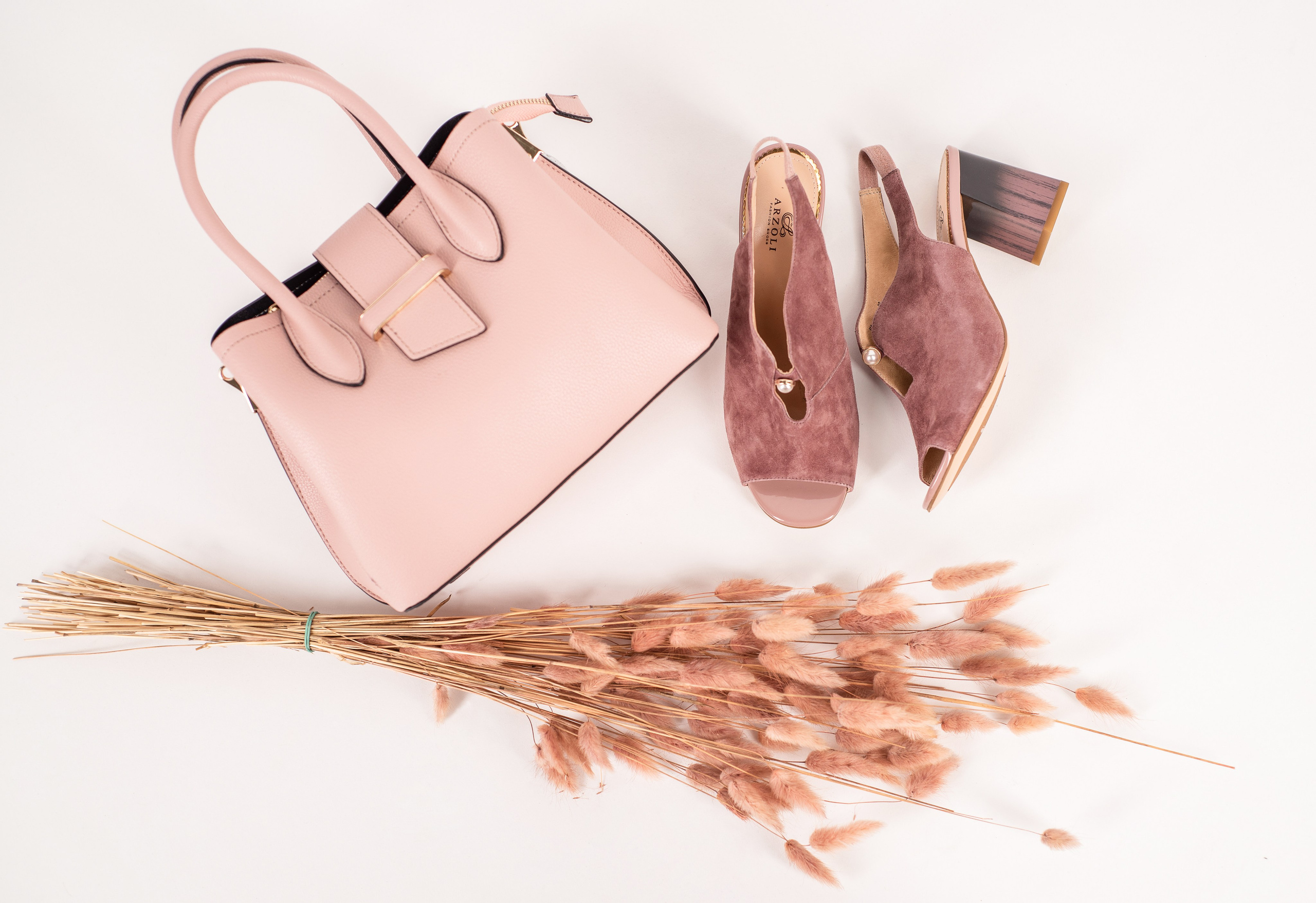 Каталожная съёмка для интернет магазинов. Автопортретная фотостудия в Казани