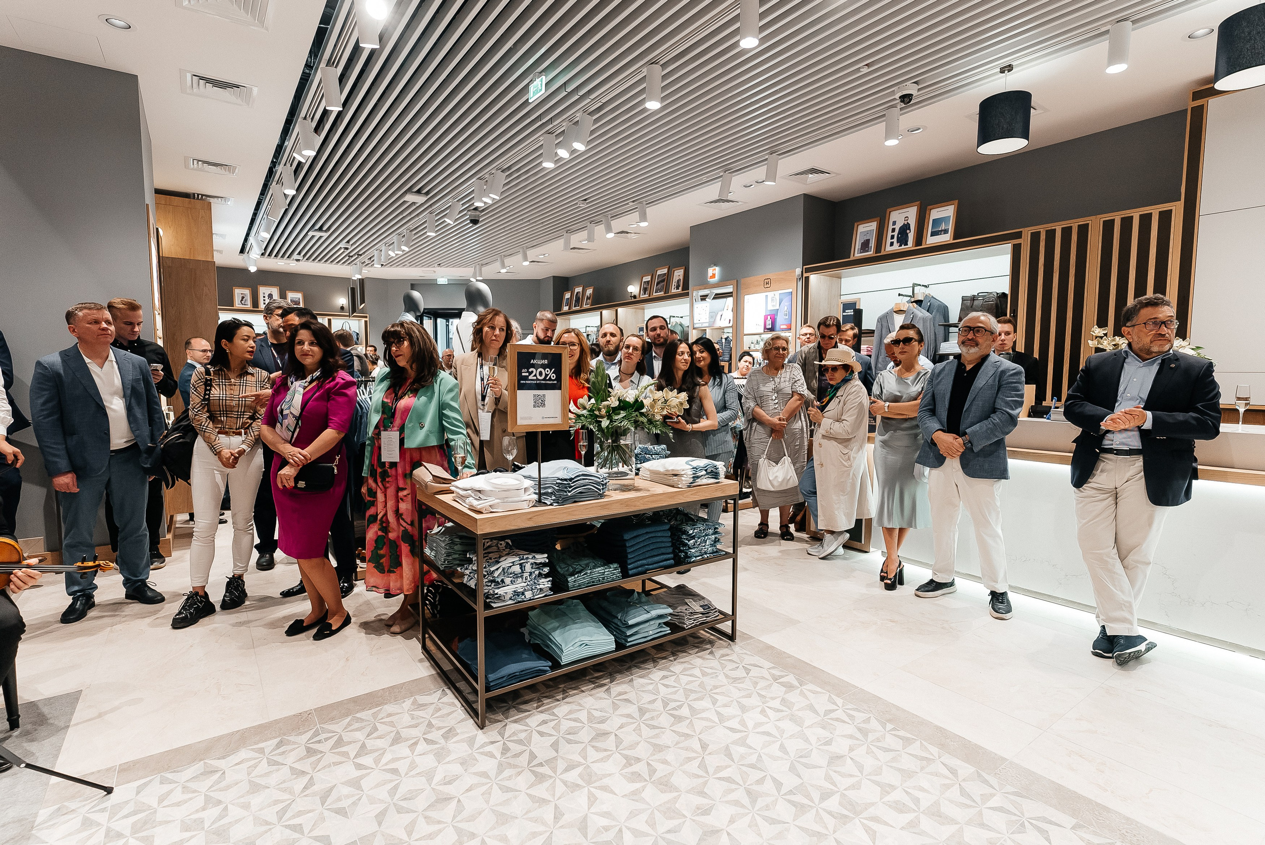 Henderson. Павел Краснов — Свадебный и репортажный фотограф в Москве