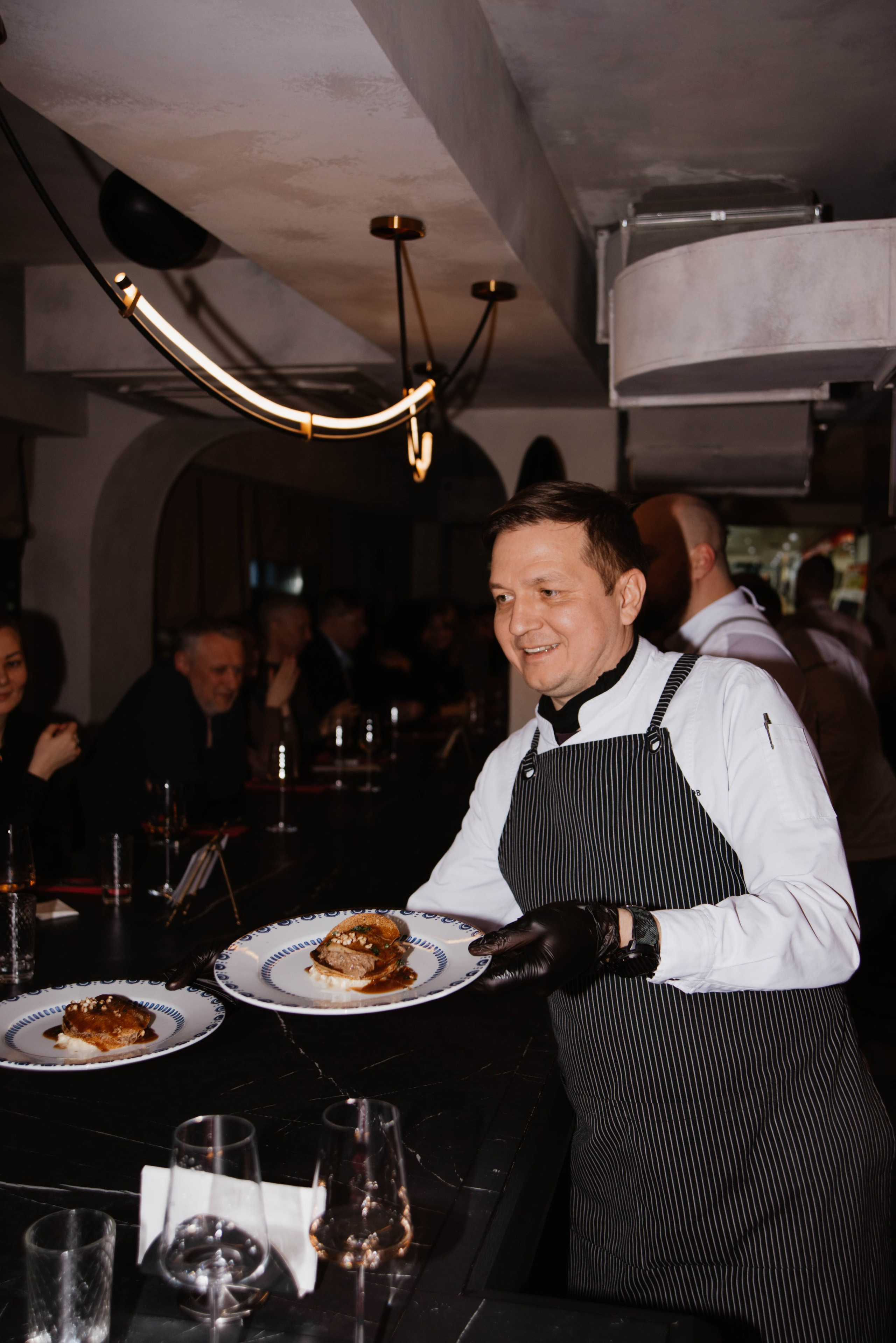 Шеф-тейбл в ресторане Ливингстон. Ксения Glossa. Портретный и репортажный фотограф в Самаре