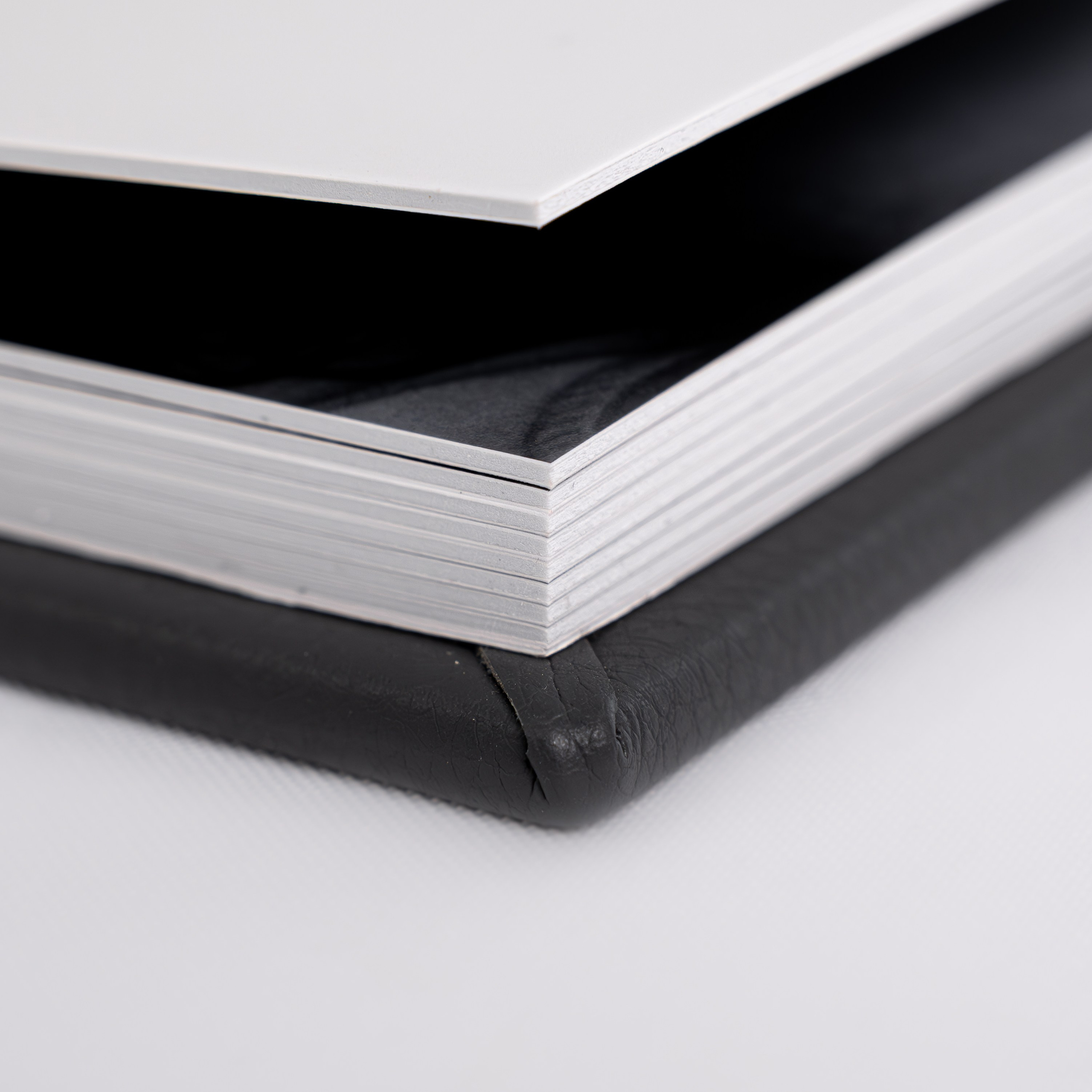 Предметная фотосессия альбомов. Фотограф/видеограф Богдан Голованов