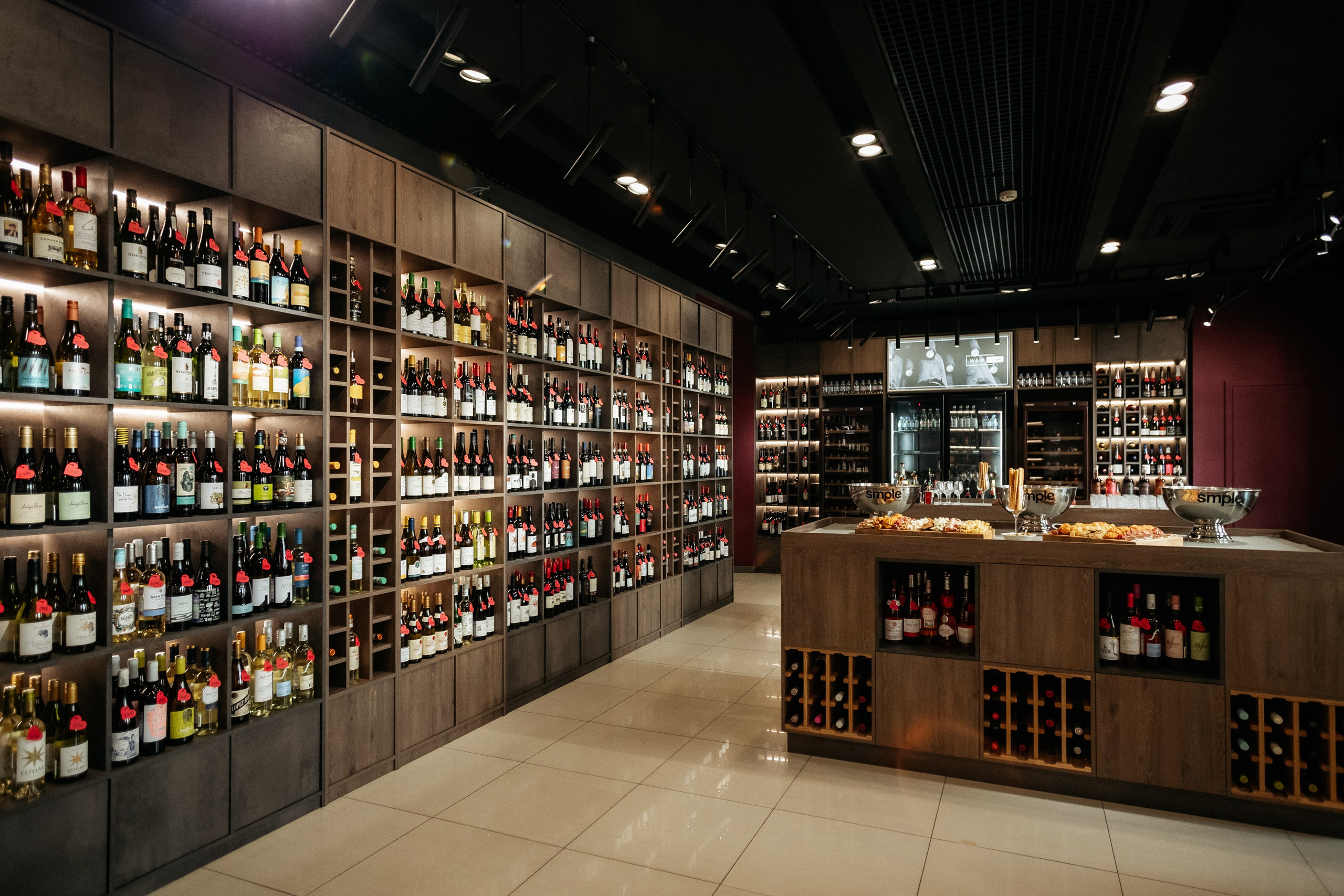 BY SIMPLE ВИНОТЕКА — ОТКРЫТИЕ. СВОИ. ФОТООТЧЕТЫ-СОБЫТИЯ-МЕСТА