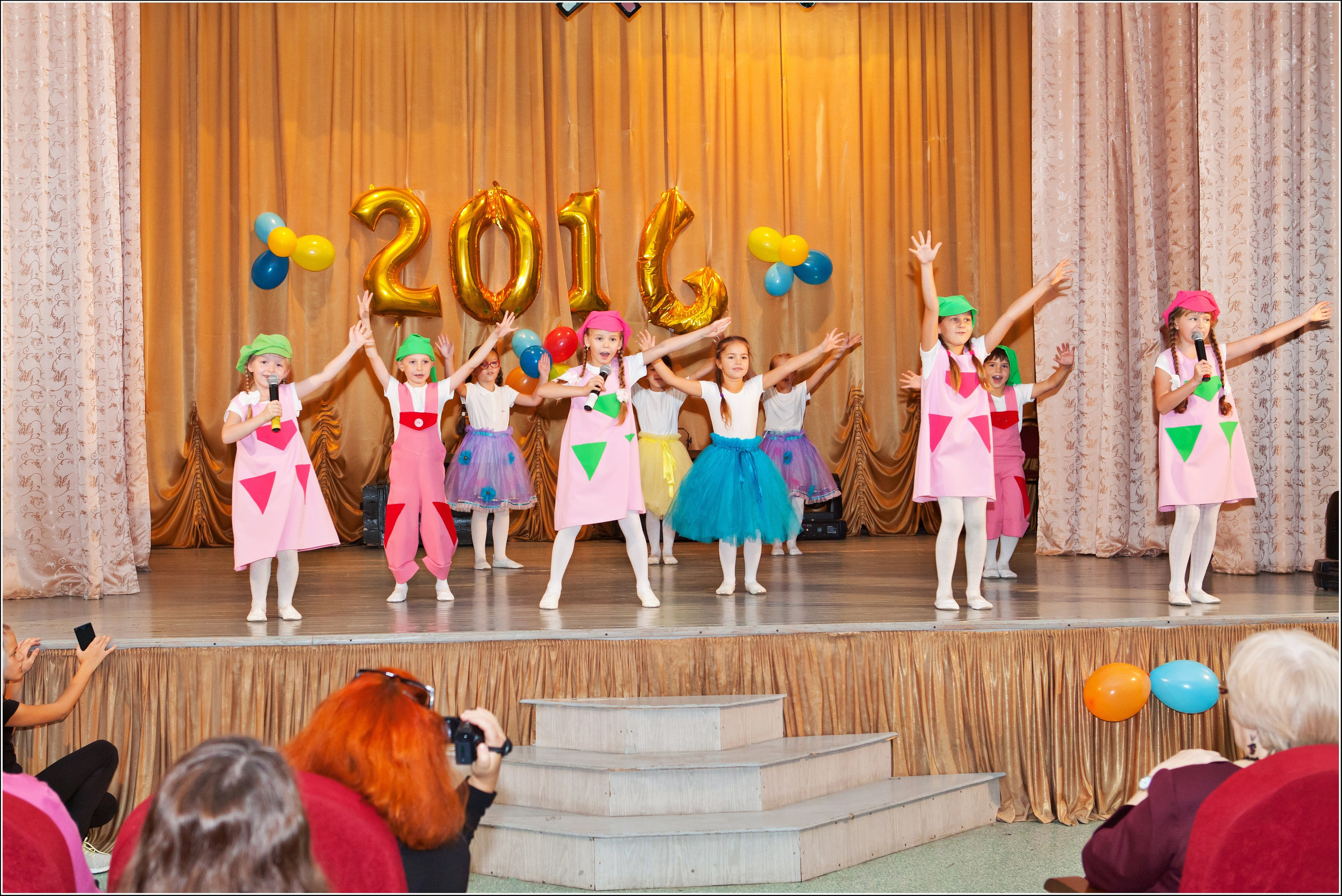 Выступление коллектива Дежавю. Фото и видео Москва, Московский. Свадебный фотограф, видеограф, фотосессии, видеосъемка