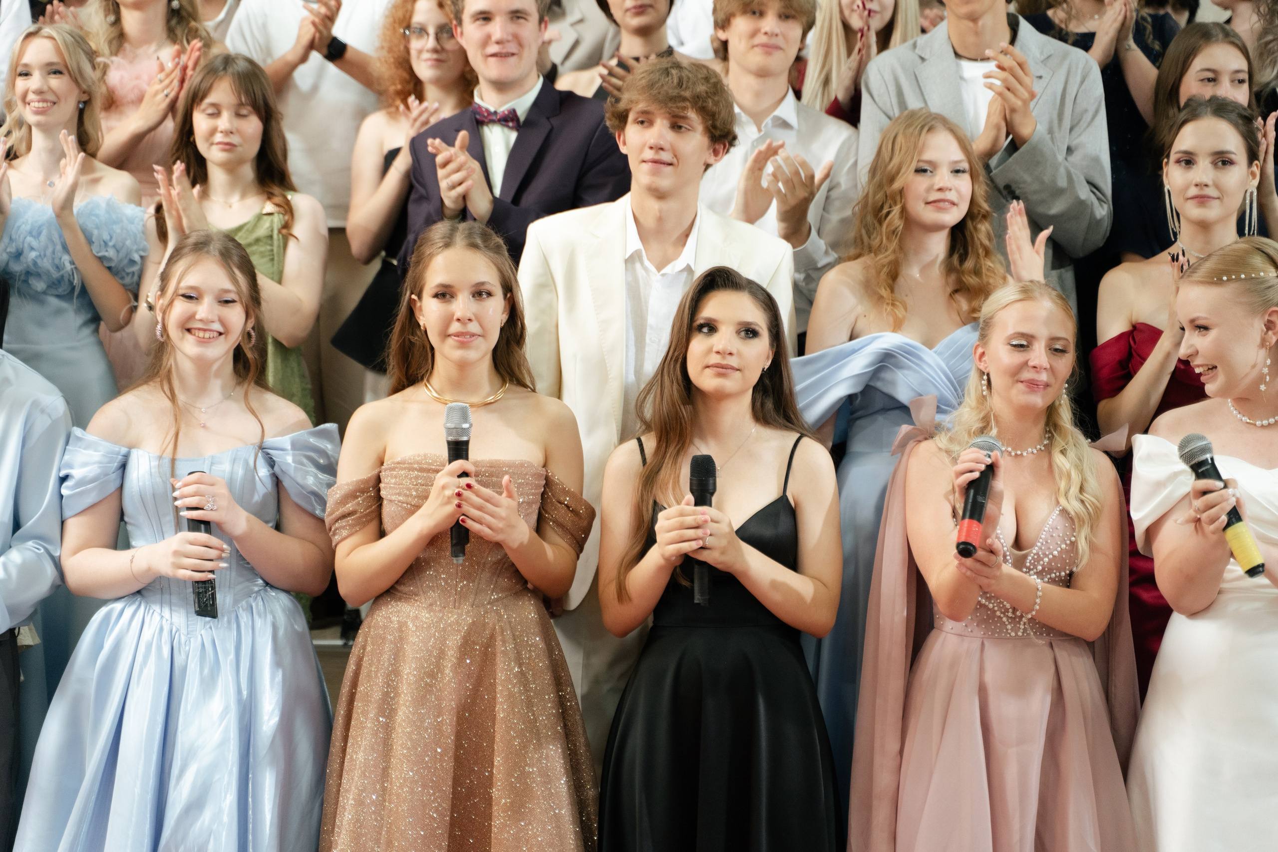 40 Школа 11 класс вручение аттестатов. Выпускные альбомы Натальи Бутко: Новороссийск, Анапа, Геленджик