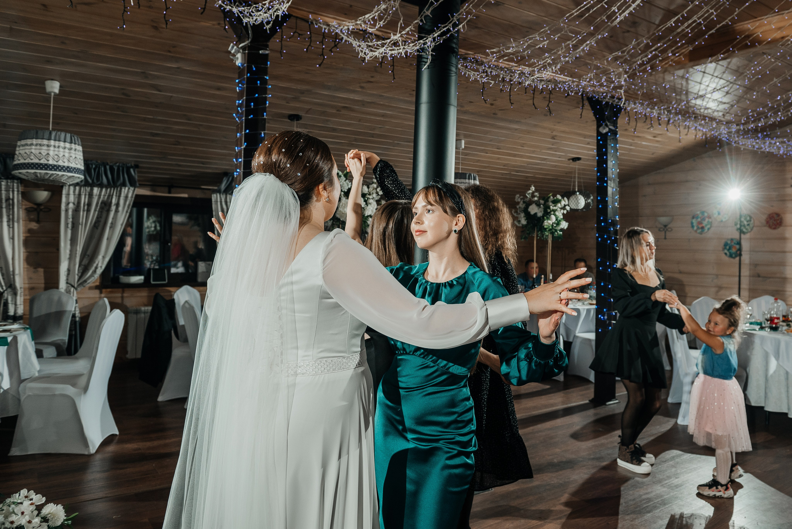 Свадебный фотограф в Екатеринбурге. Свадебная фотосъемка. Свадебный фотограф в Екатеринбурге