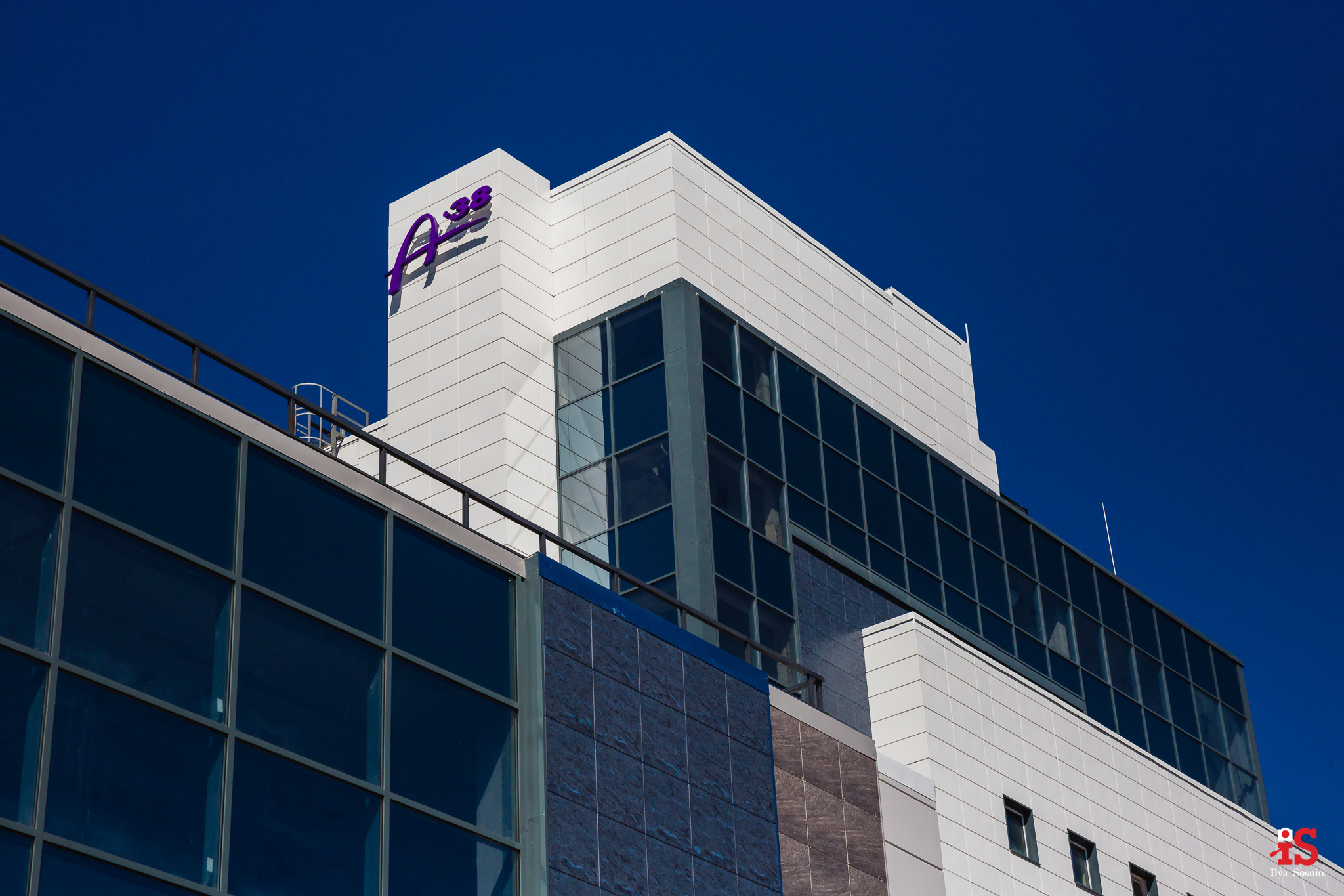 наружная реклама, вывески, световые короба, наружка, реклама на зданиях, банер, штендер, заказать вывеску, купить световой короб, объемные буквы, световые буквы, фото архитектуры, фото зданий, фото домов