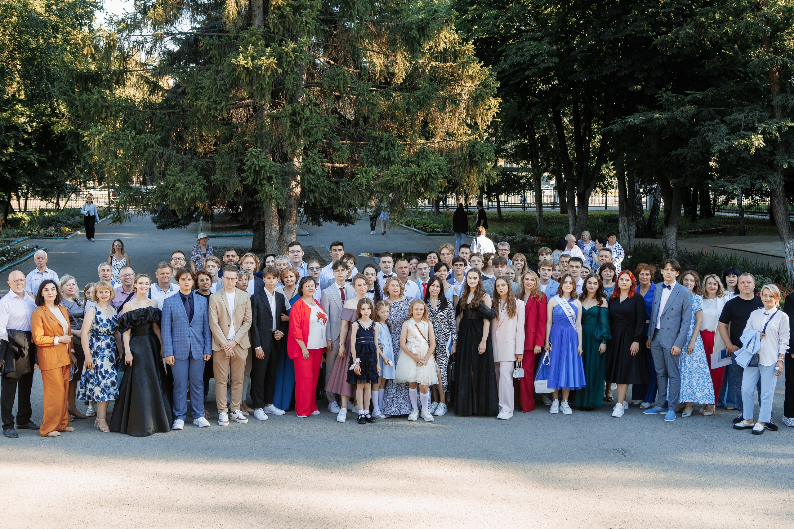Выпускной Гимназия 12 2024 г. Свадебный и портретный Фотограф в Липецке Дмитрий Котюков