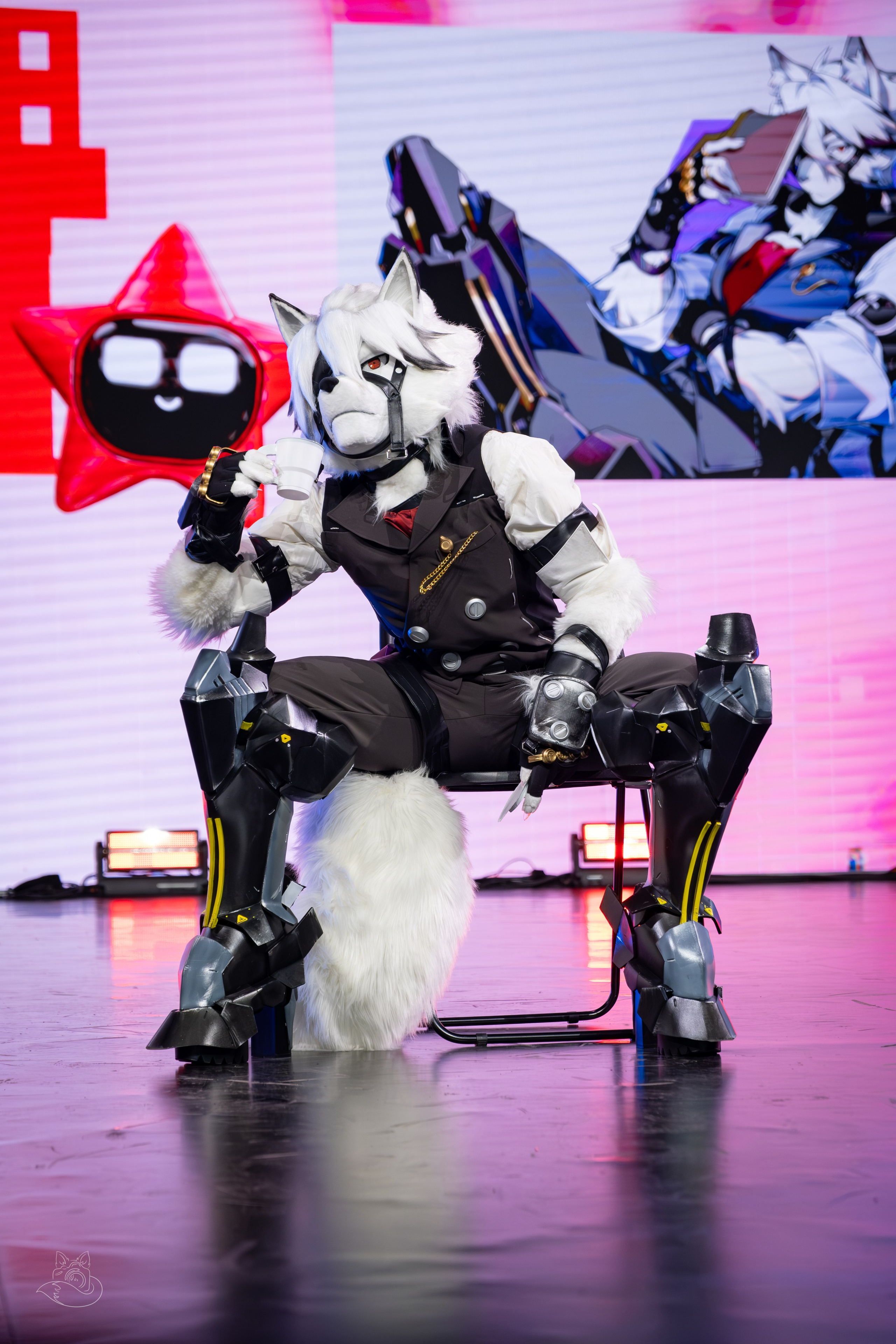 Сцена РЭД ЭКСПО 2024. Косплей фотограф