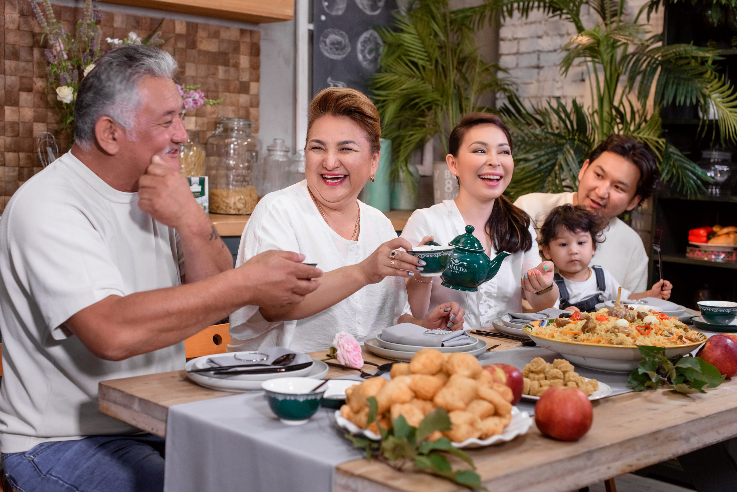 Каталоги и Реклама. Елена Северина фотограф, Алматы: репортаж (спорт, концерты, конференции), предметная и фуд-съёмка, портреты, каталоги, фэшн, ретушь