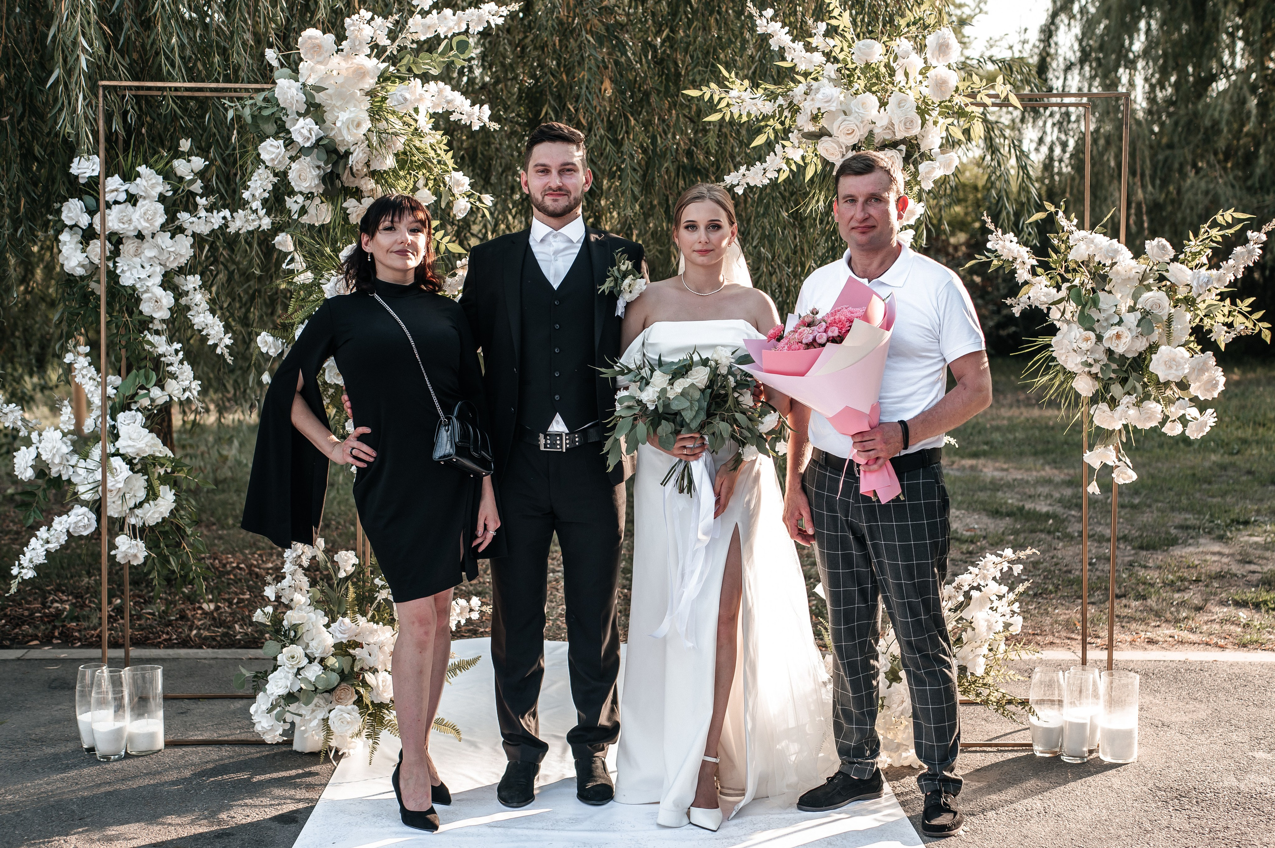 Даниил и Валерия. Черная утка. Полный день. Фотограф Екатерина Бочарникова