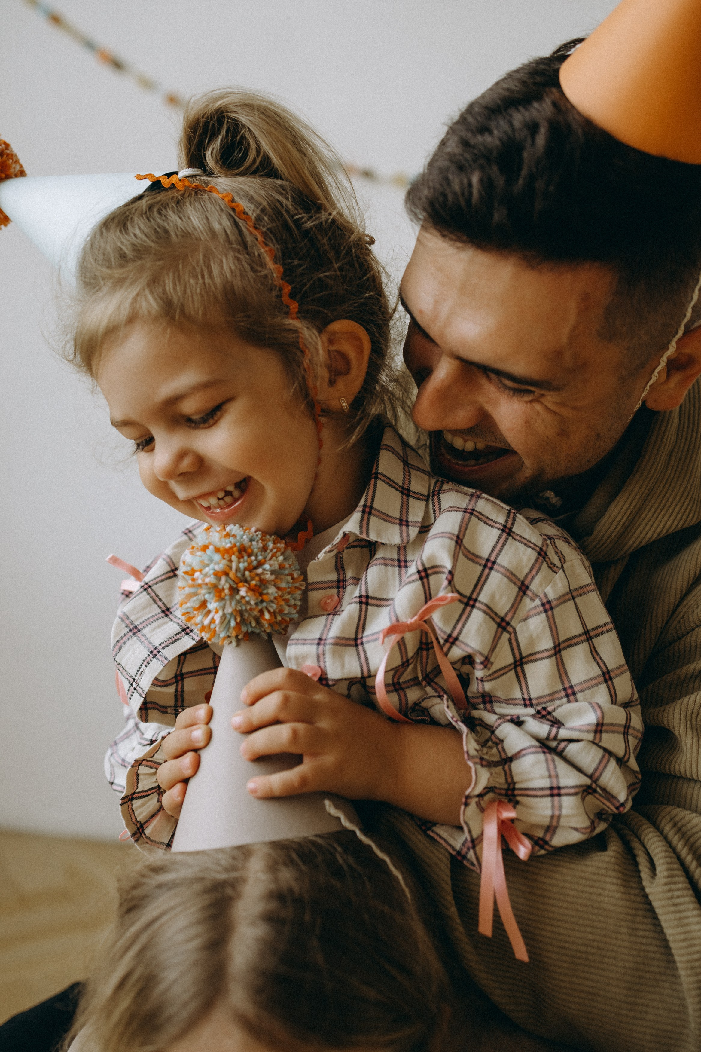 Антон, Алиса, Аня. Главная