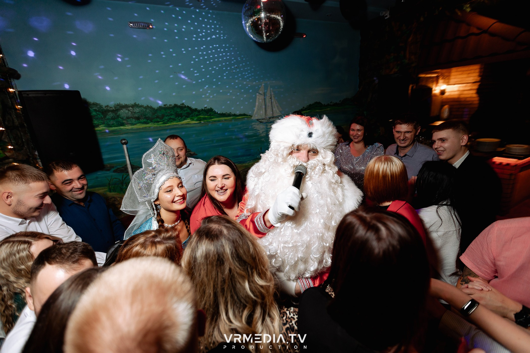 Новогодний вечер в ресторане «Лазурный Берег»