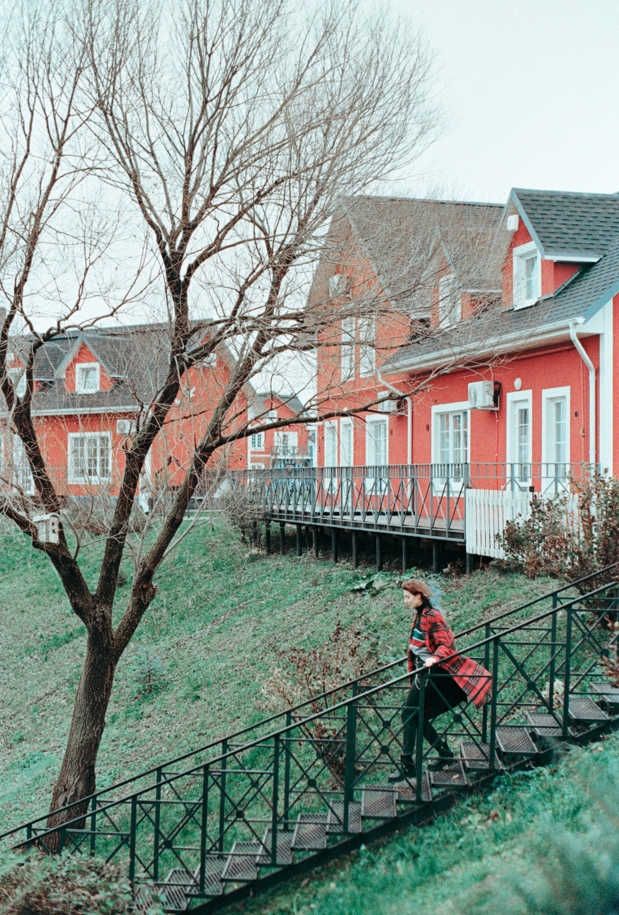 L. Стилист и плёночный фотограф Анастасия Шлокова в Санкт-Петербурге и Москве