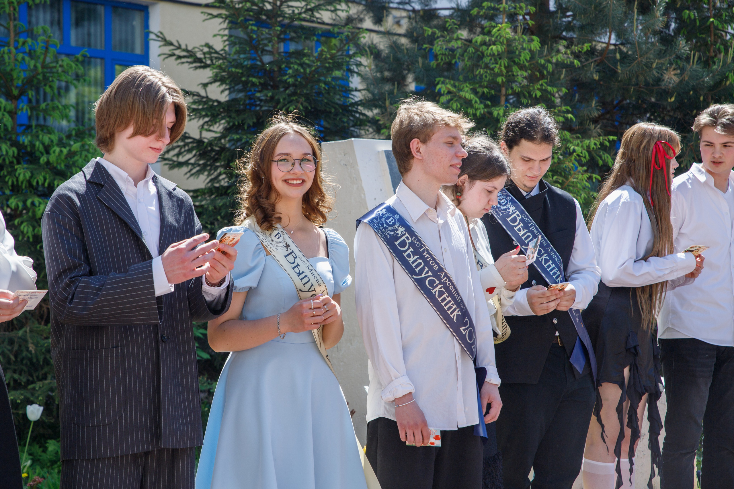 Репортажная съемка с Последнего звонка в школе в Москве. Семейный и школьный фотограф в Москве Анна Ткач